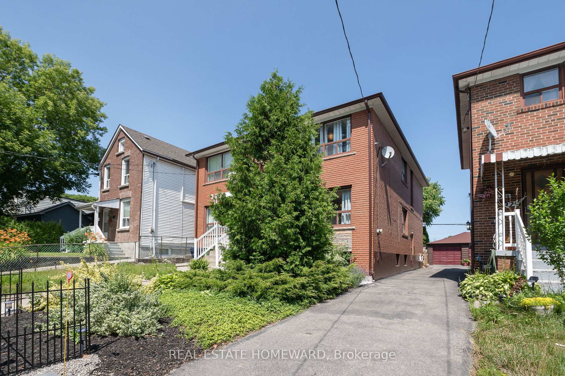 Photo 5 of 331 Rhodes Avenue, Toronto, Greenwood-Coxwell — HOMEH