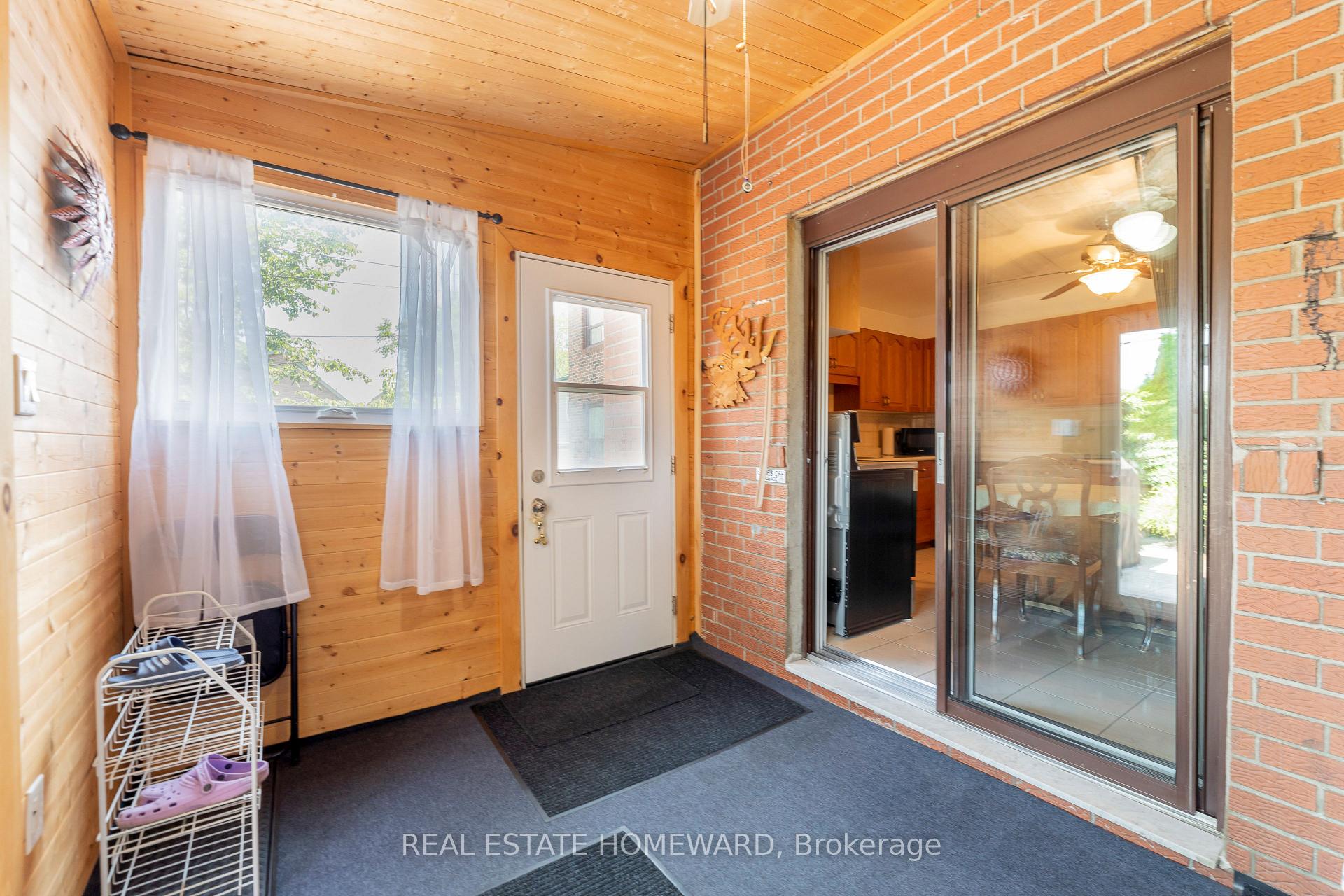 Photo 16 of 331 Rhodes Avenue, Toronto, Greenwood-Coxwell — HOMEH