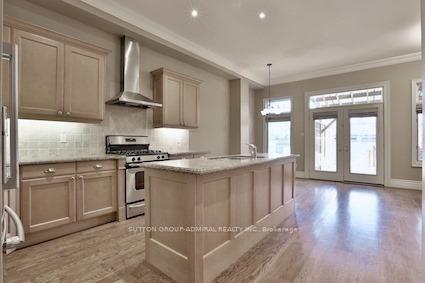 Photo 4 of 39 Taunton Road, Toronto, Mount Pleasant East — HOMEH