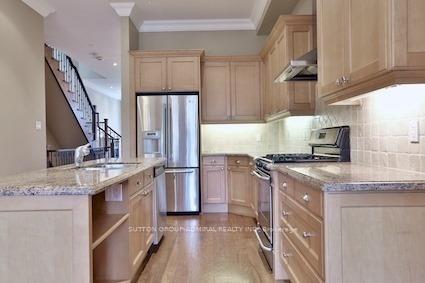 Photo 6 of 39 Taunton Road, Toronto, Mount Pleasant East — HOMEH