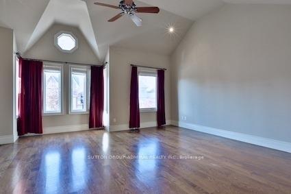 Photo 5 of 39 Taunton Road, Toronto, Mount Pleasant East — HOMEH