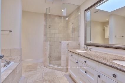 Photo 10 of 39 Taunton Road, Toronto, Mount Pleasant East — HOMEH