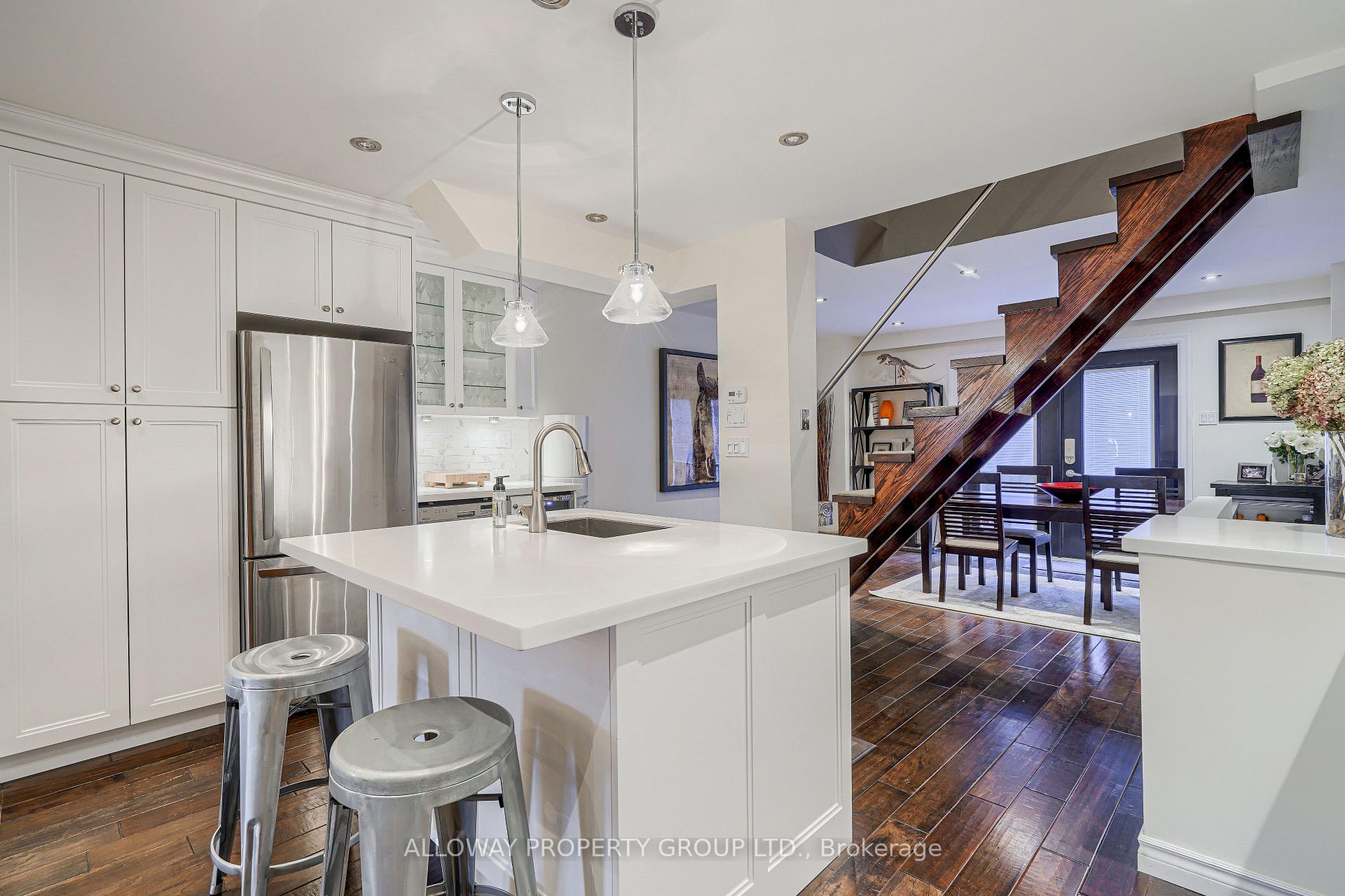 Photo 12 of 25 Gloucester Street, Toronto, Church-Yonge Corridor — HOMEH