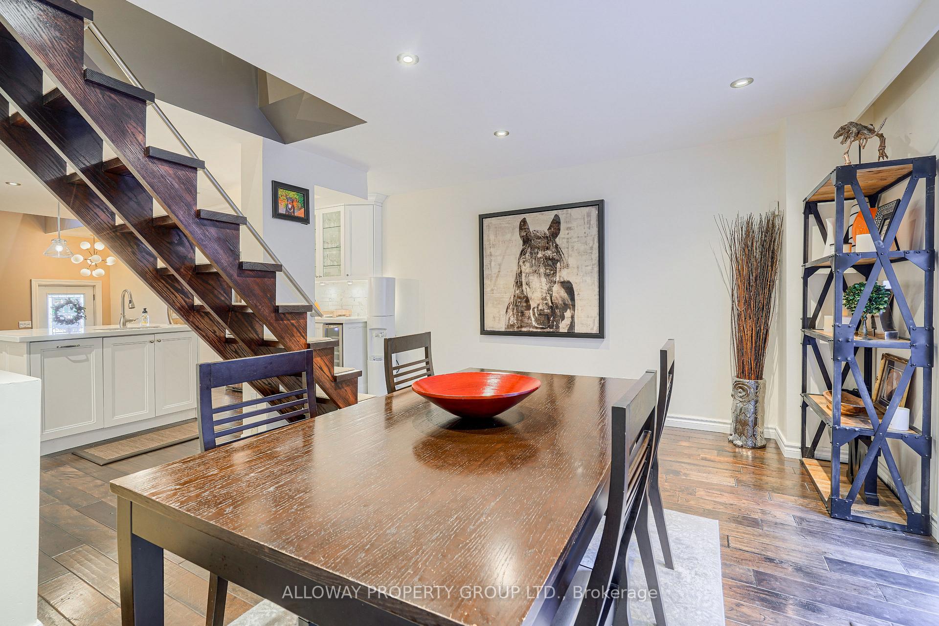 Photo 15 of 25 Gloucester Street, Toronto, Church-Yonge Corridor — HOMEH