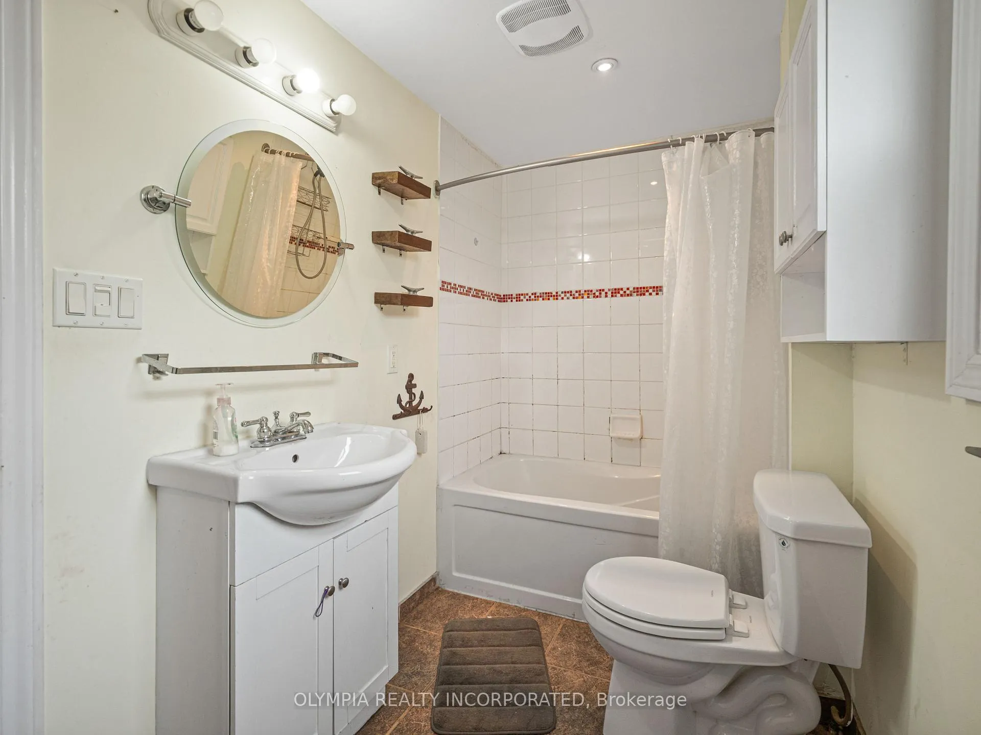 Photo 10 of 149 Alberta Street, Welland, Lincoln/Crowland — HOMEH