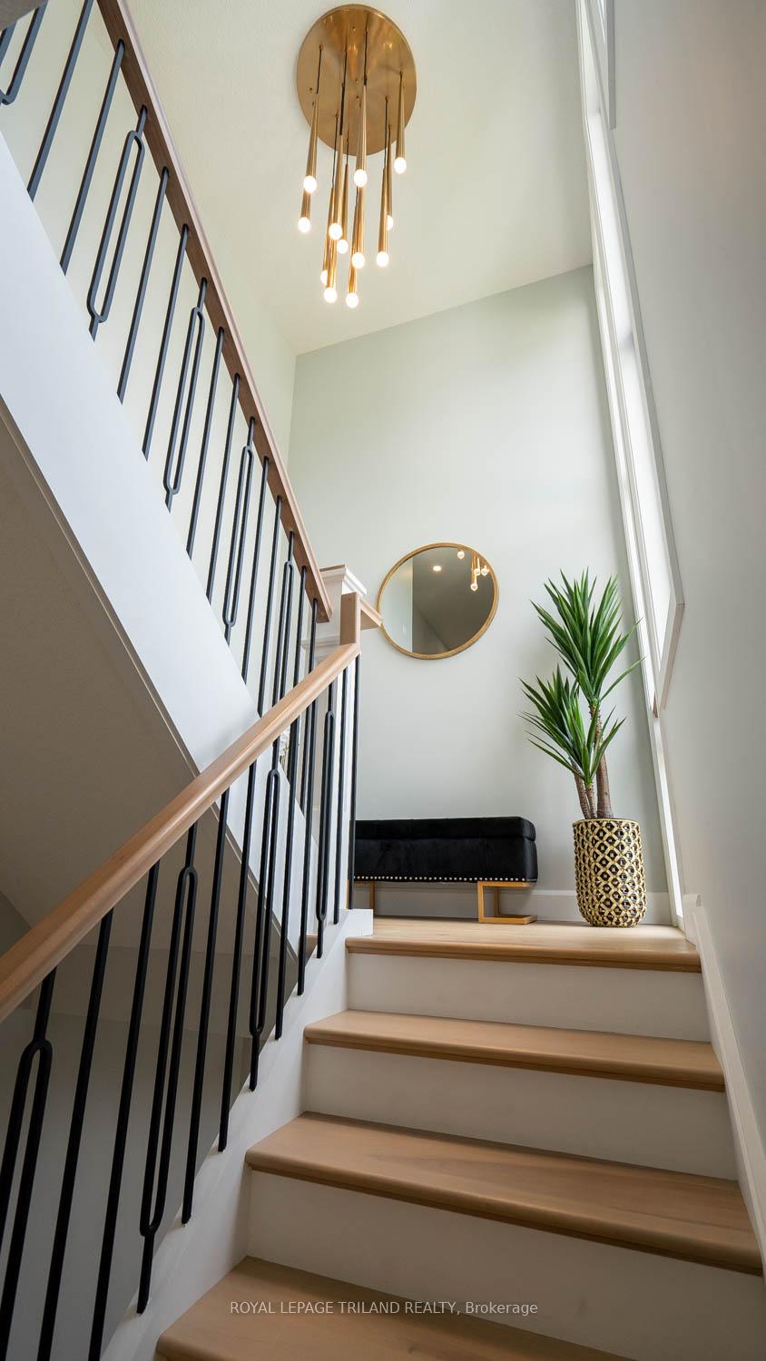 Photo 2 of 132 Aspen Circle, Thames Centre, Rural Thames Centre — HOMEH