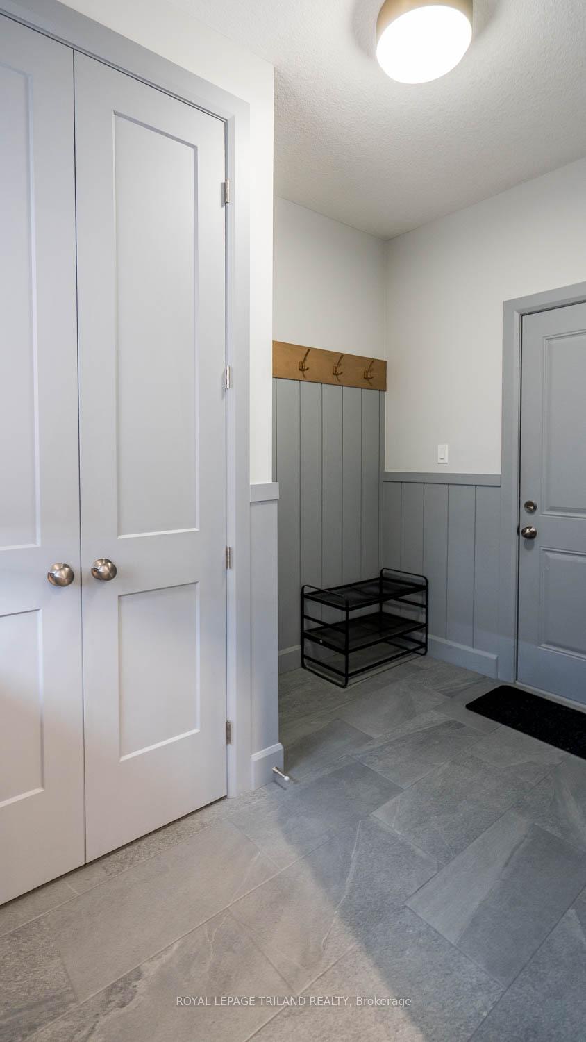 Photo 3 of 132 Aspen Circle, Thames Centre, Rural Thames Centre — HOMEH