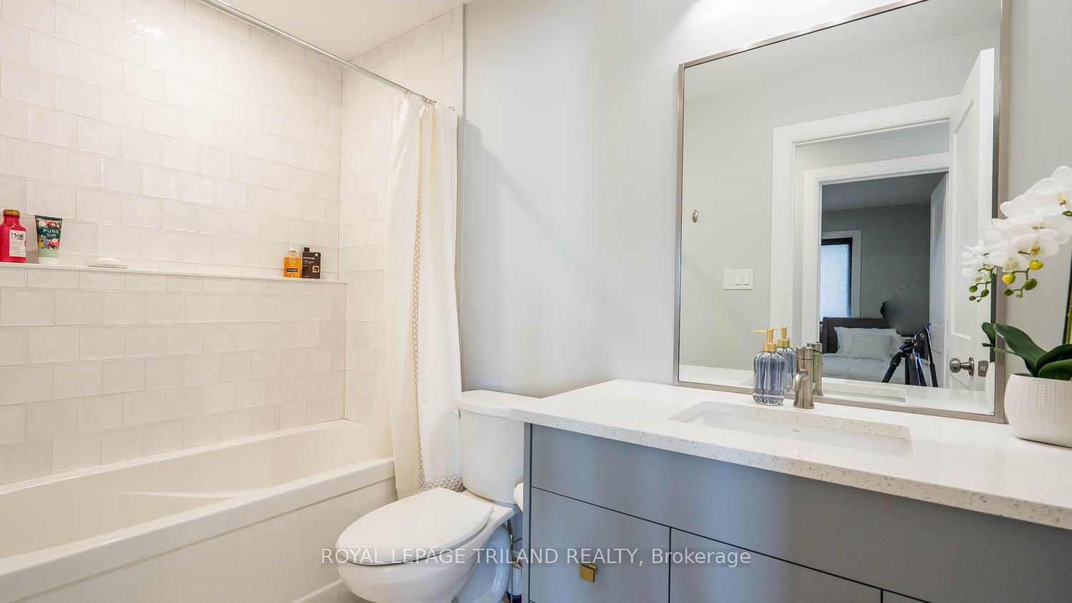 Photo 4 of 132 Aspen Circle, Thames Centre, Rural Thames Centre — HOMEH