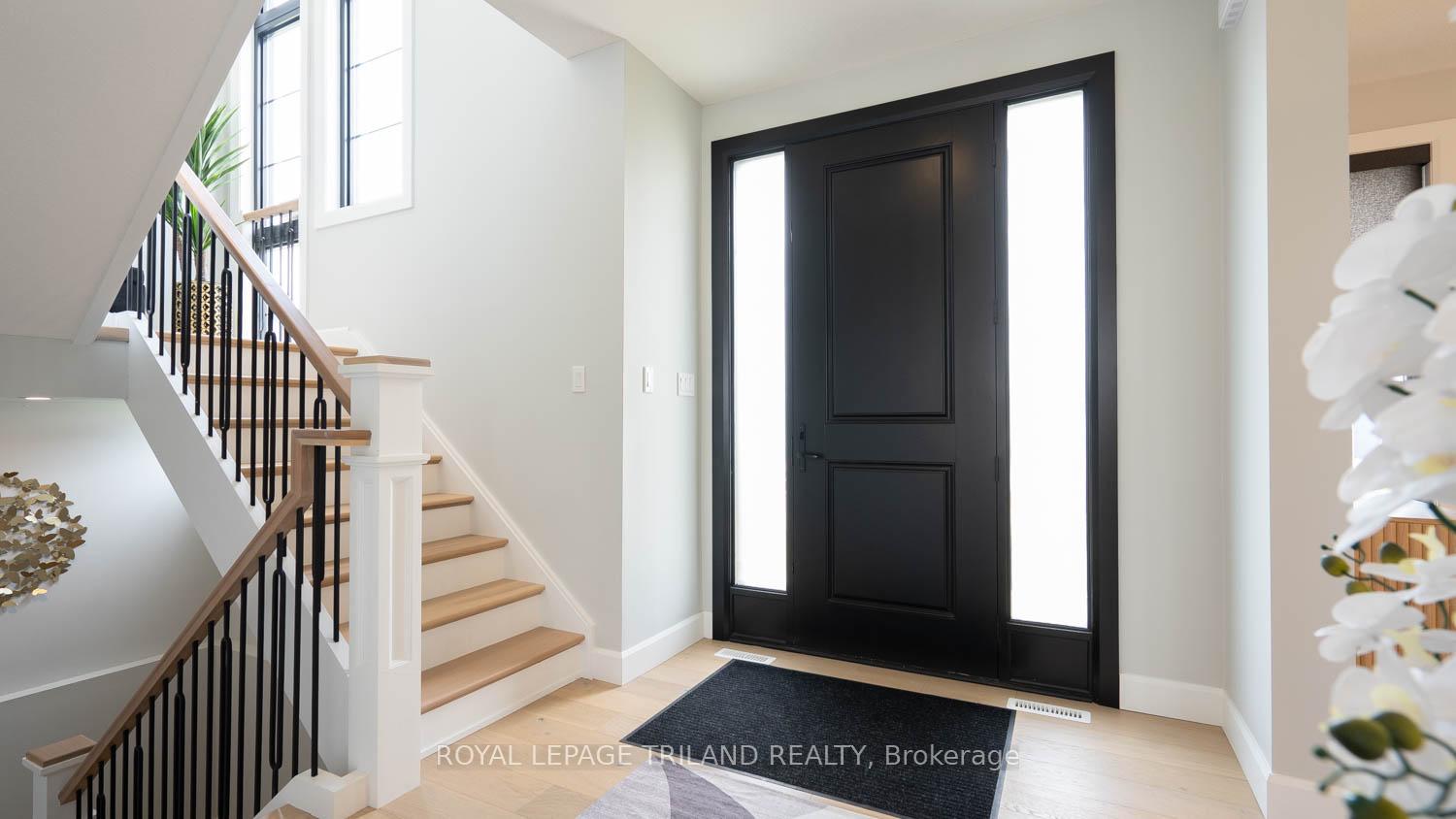 Photo 21 of 132 Aspen Circle, Thames Centre, Rural Thames Centre — HOMEH