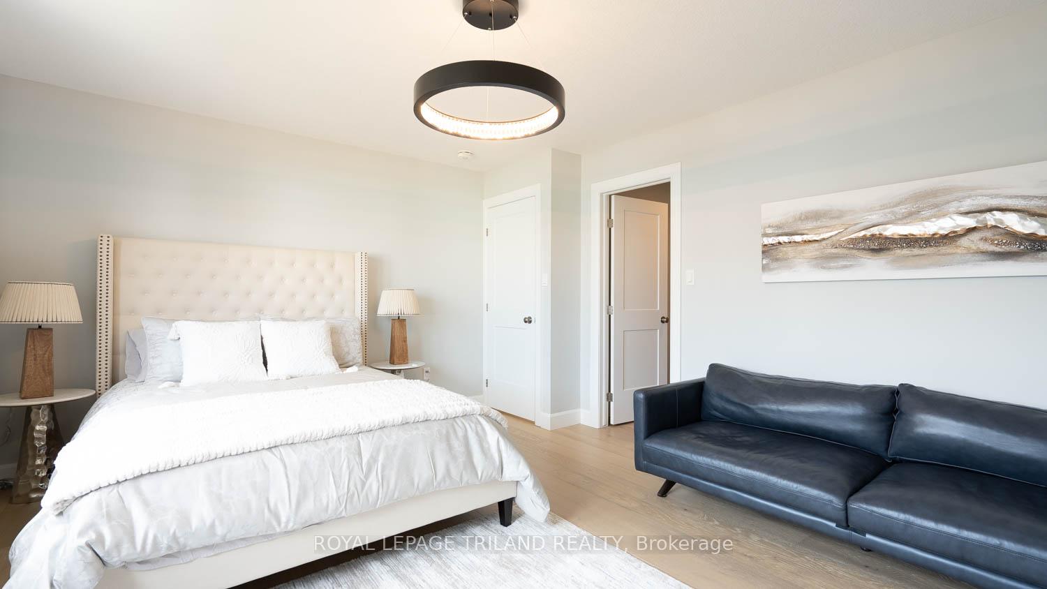 Photo 23 of 132 Aspen Circle, Thames Centre, Rural Thames Centre — HOMEH