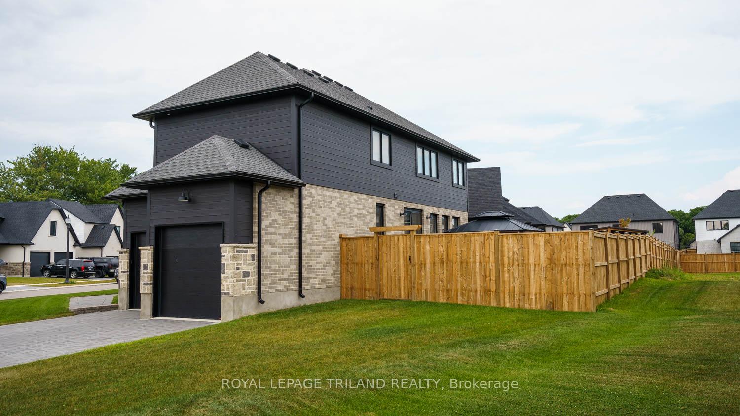 Photo 32 of 132 Aspen Circle, Thames Centre, Rural Thames Centre — HOMEH
