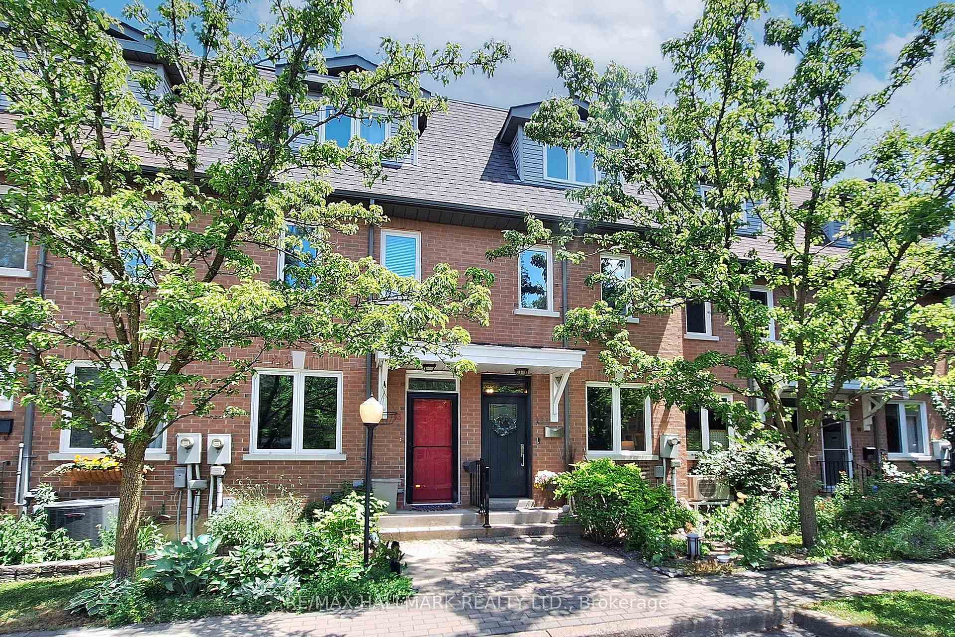 Front of Unit 12, 99 Goodwood Park Court
