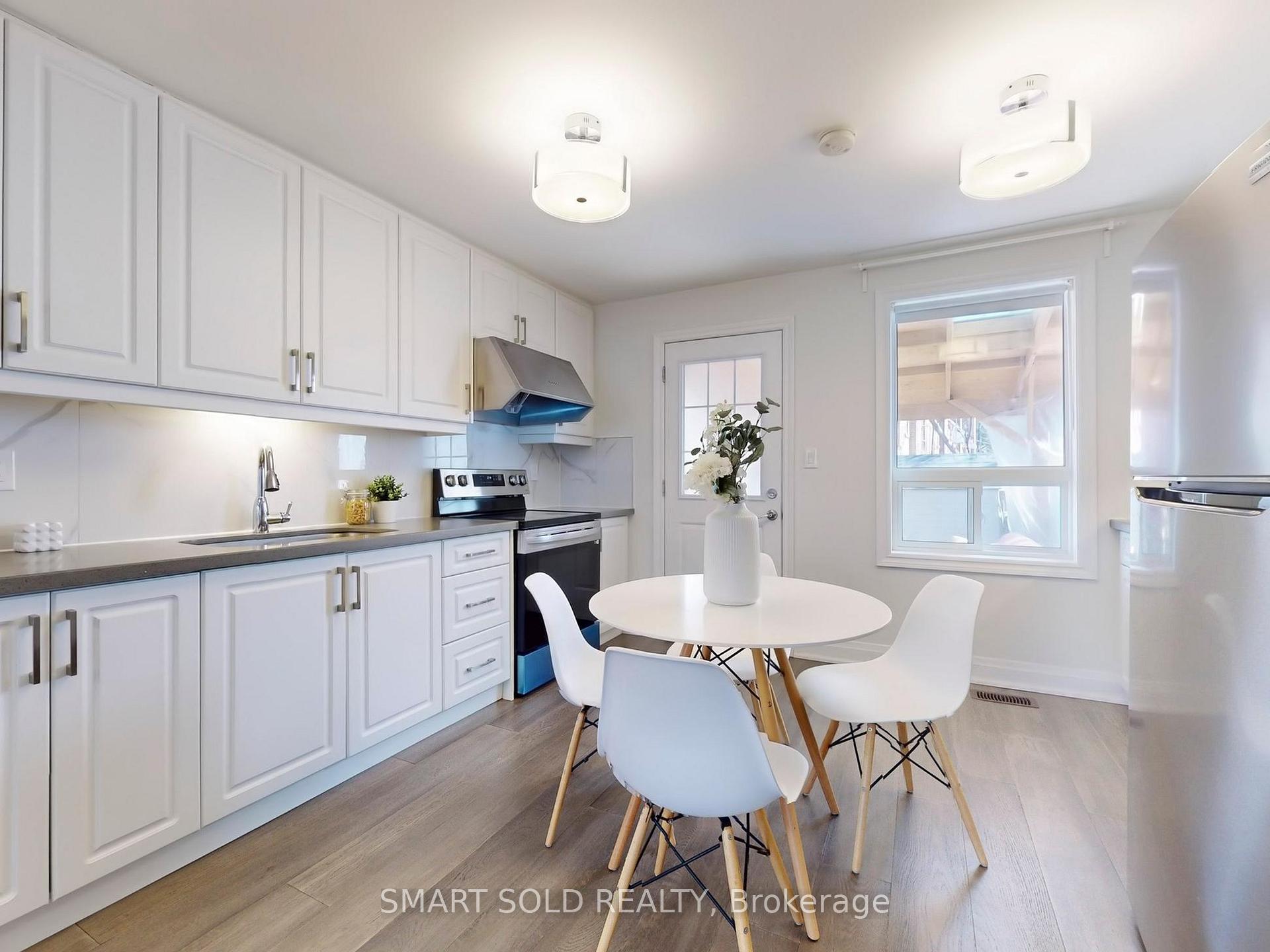 Photo 6 of 5 Khedive Avenue, Toronto, Englemount-Lawrence — HOMEH