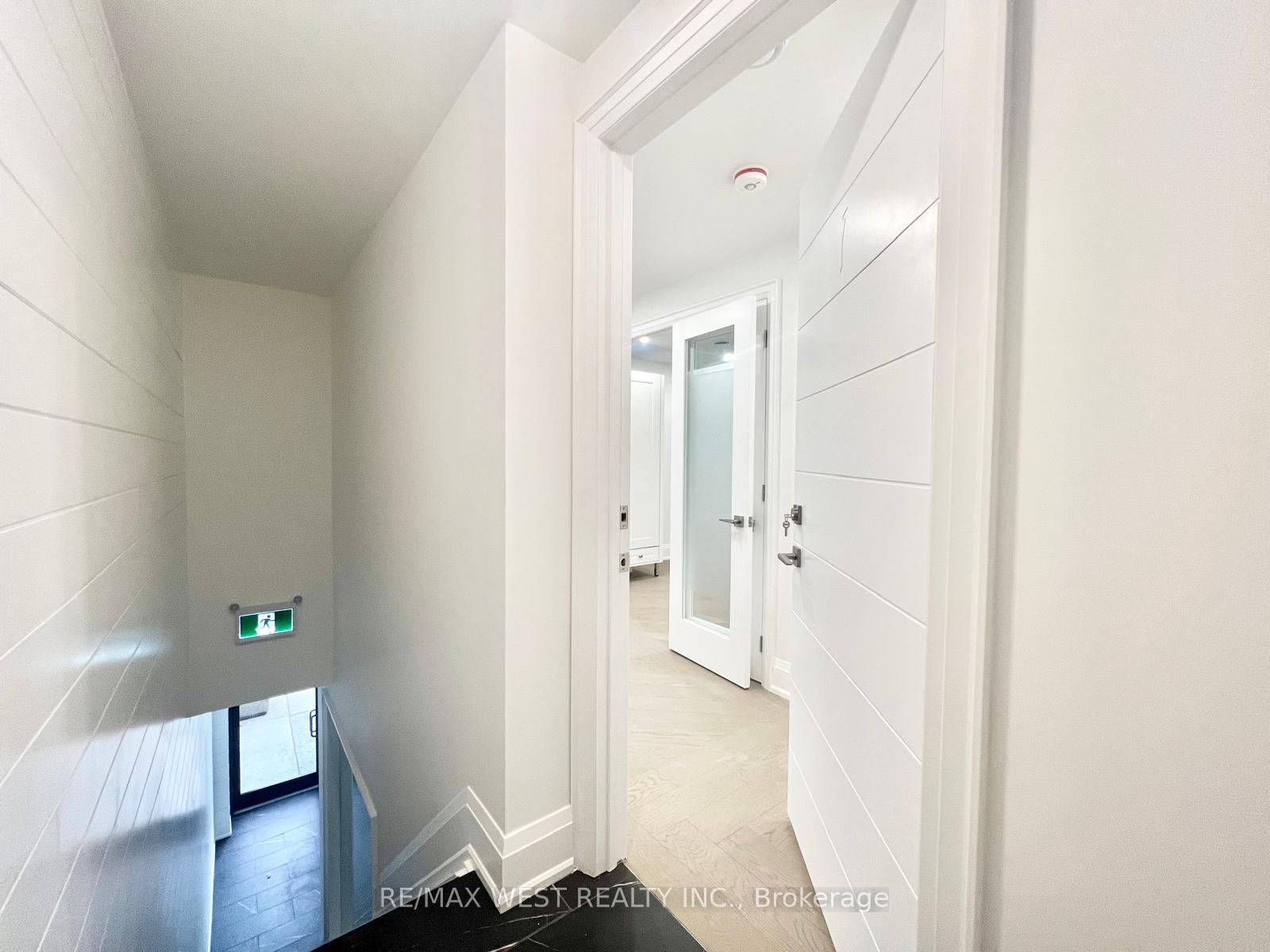 Photo 3 of Unit 1, 1618 Bayview Avenue, Toronto, Mount Pleasant East — HOMEH