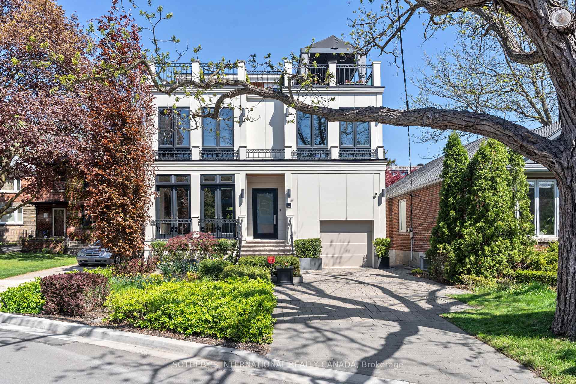 Photo 3 of 5 Lyndhurst Court, Toronto, Casa Loma — HOMEH