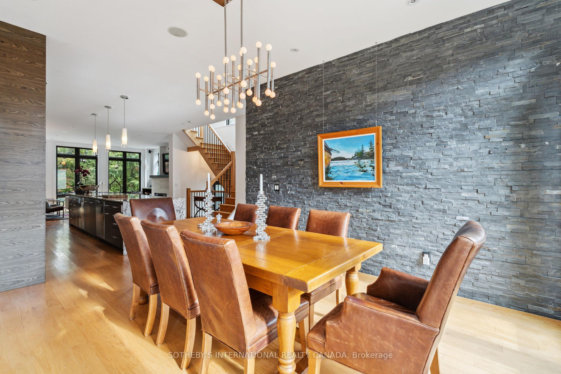 Photo 9 of 5 Lyndhurst Court, Toronto, Casa Loma — HOMEH