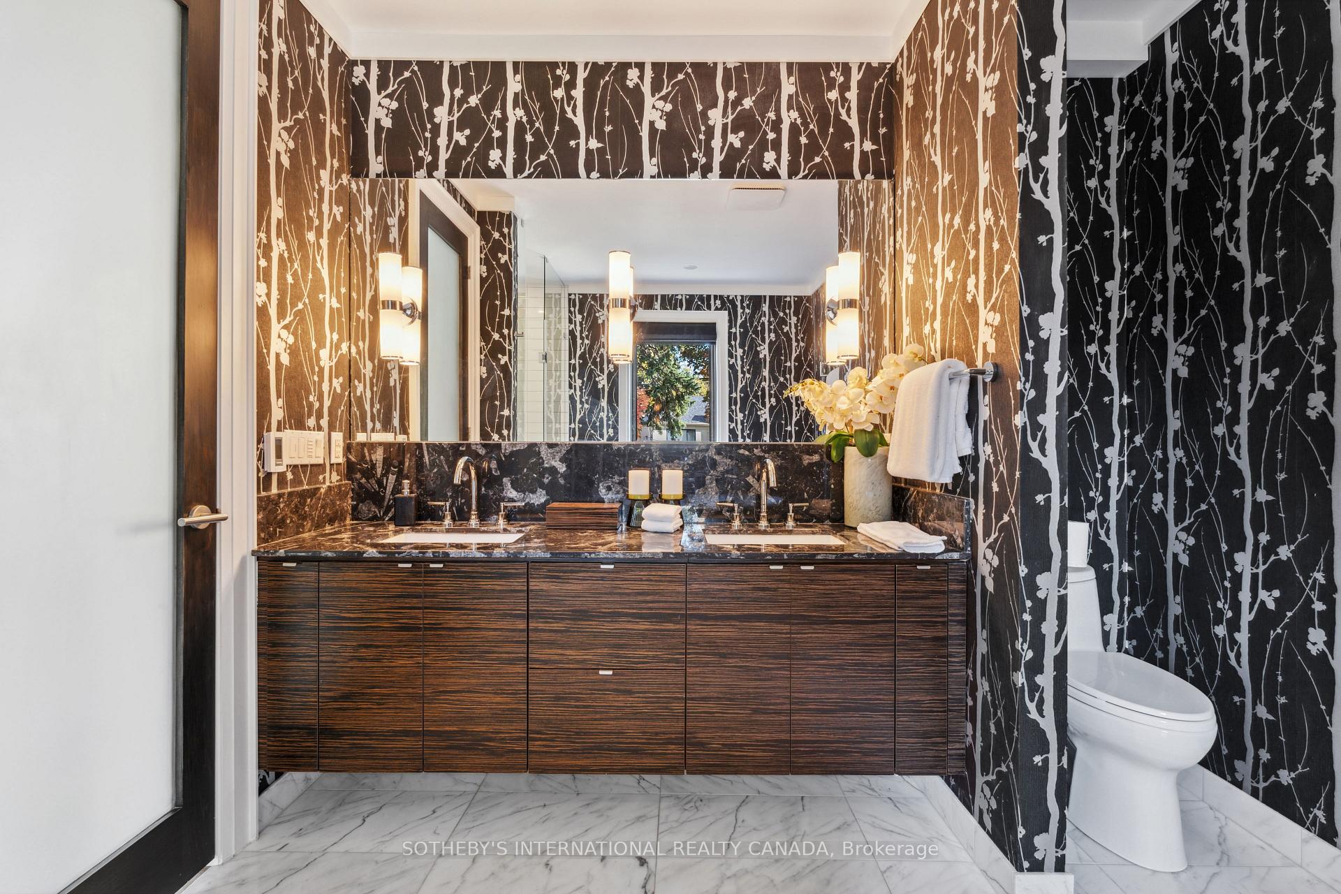 Photo 16 of 5 Lyndhurst Court, Toronto, Casa Loma — HOMEH