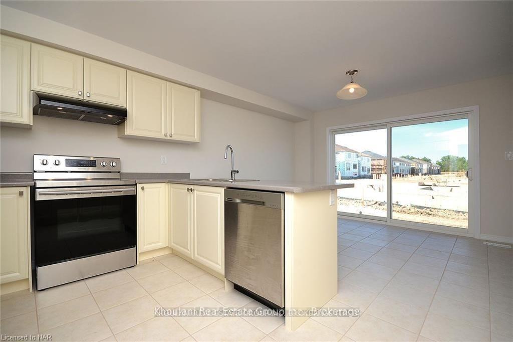 Photo 10 of 1 Legacy Lane, Thorold, Hurricane/Merrittville — HOMEH