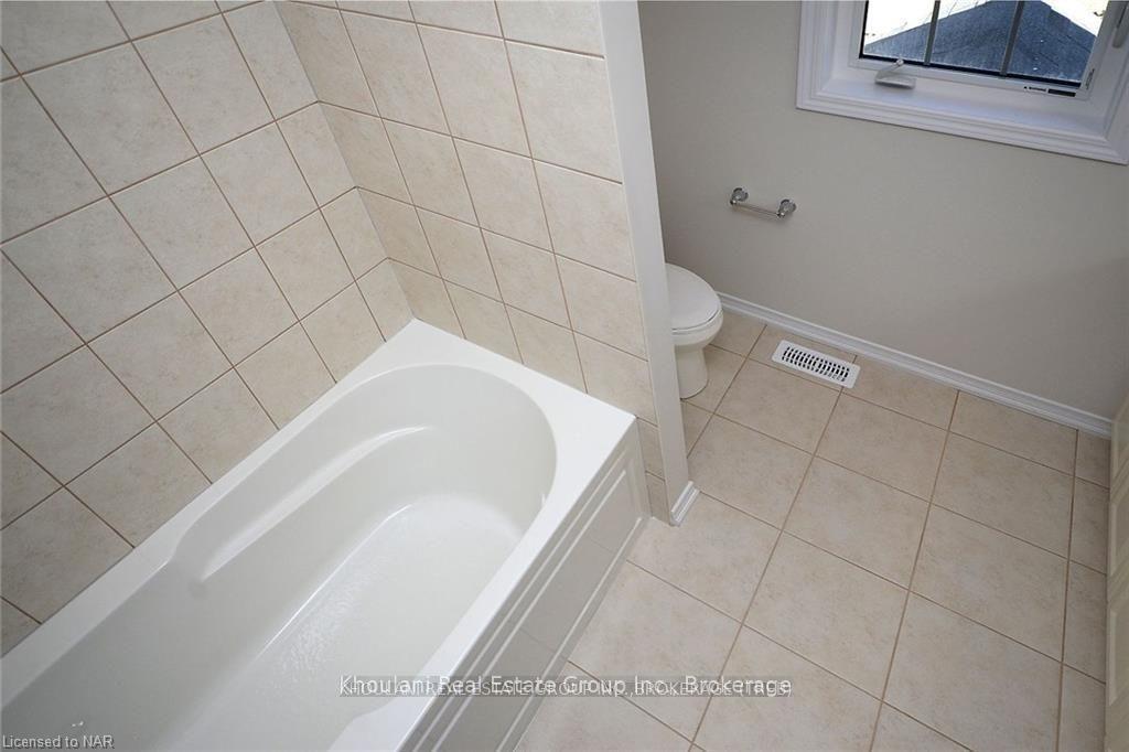 Photo 20 of 1 Legacy Lane, Thorold, Hurricane/Merrittville — HOMEH