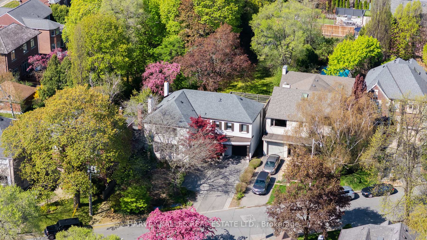 Photo 2 of 16 Coldstream Avenue, Toronto, Lawrence Park South — HOMEH