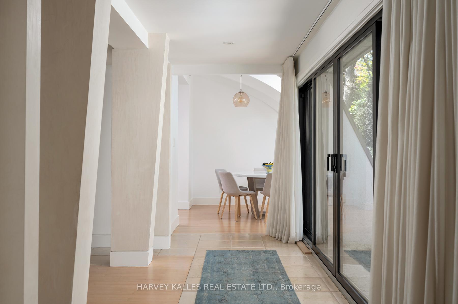 Photo 12 of 16 Coldstream Avenue, Toronto, Lawrence Park South — HOMEH