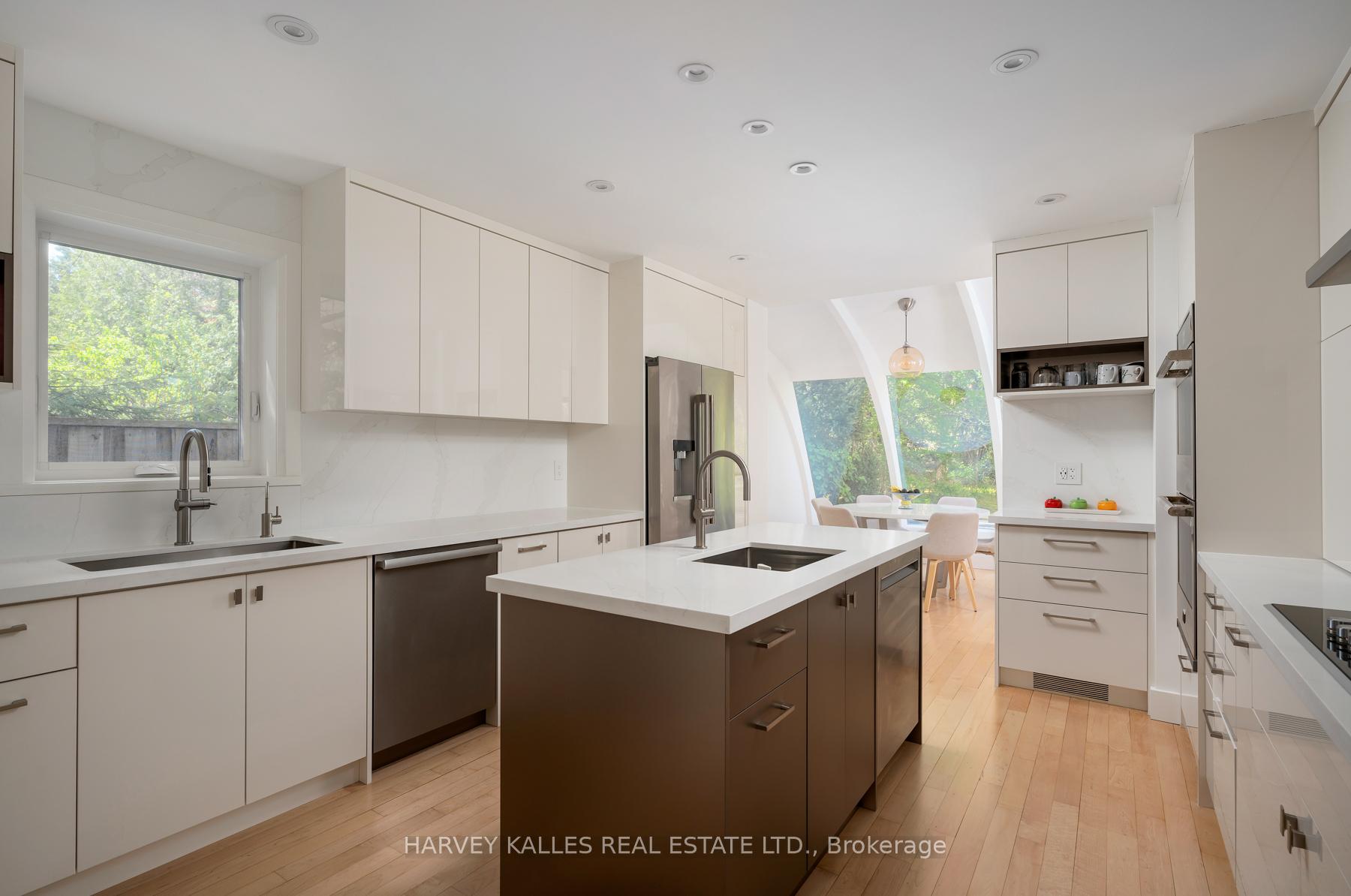 Photo 15 of 16 Coldstream Avenue, Toronto, Lawrence Park South — HOMEH