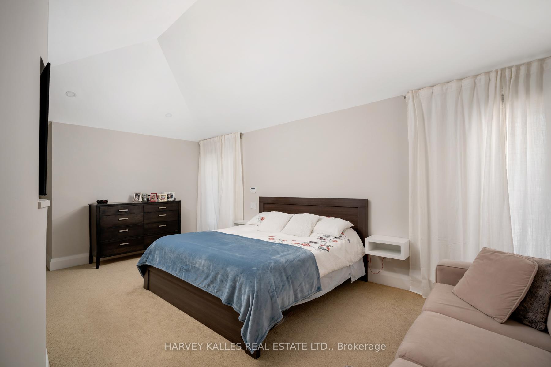Photo 25 of 16 Coldstream Avenue, Toronto, Lawrence Park South — HOMEH