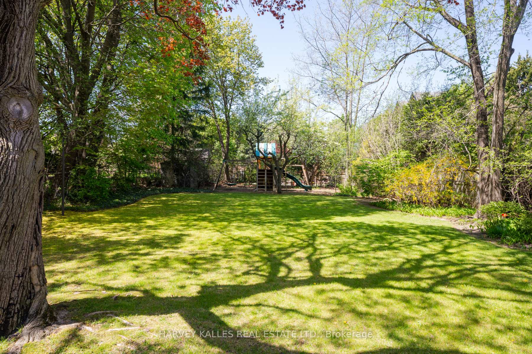 Photo 41 of 16 Coldstream Avenue, Toronto, Lawrence Park South — HOMEH