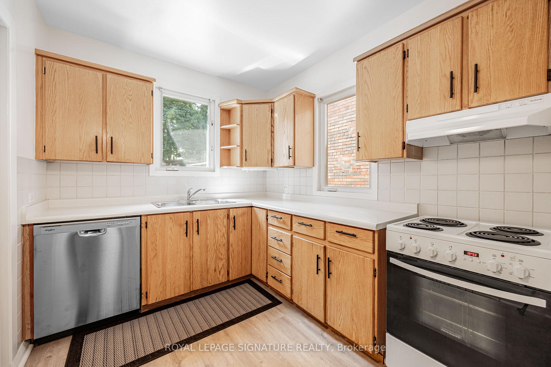 Photo 9 of 497 Castlefield Avenue, Toronto, Forest Hill North — HOMEH