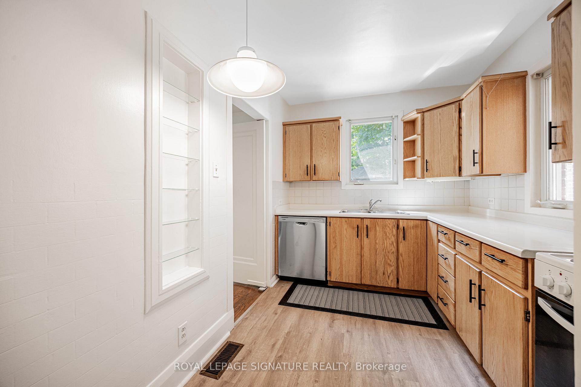 Photo 10 of 497 Castlefield Avenue, Toronto, Forest Hill North — HOMEH