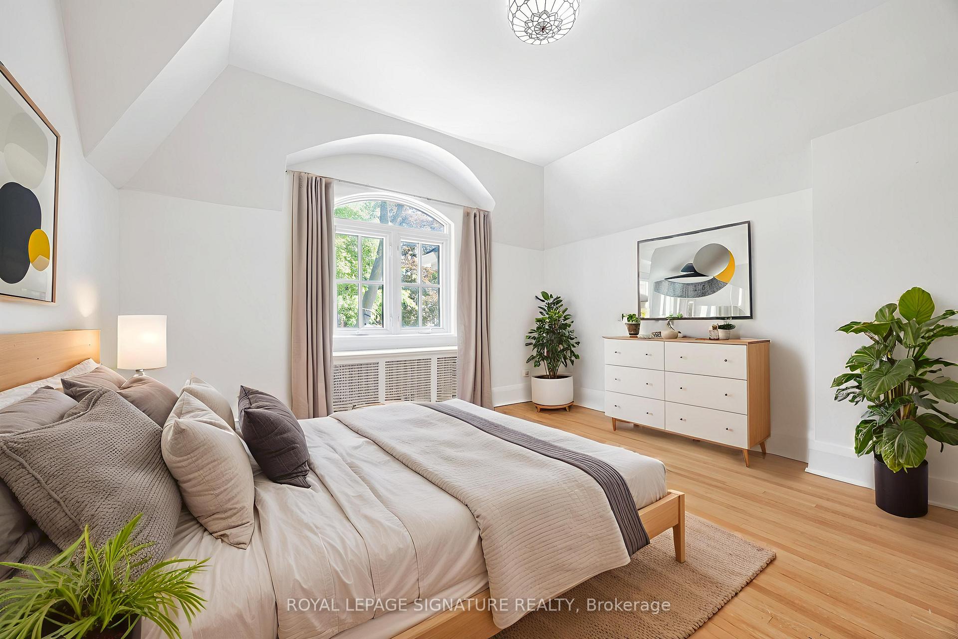 Photo 16 of 497 Castlefield Avenue, Toronto, Forest Hill North — HOMEH