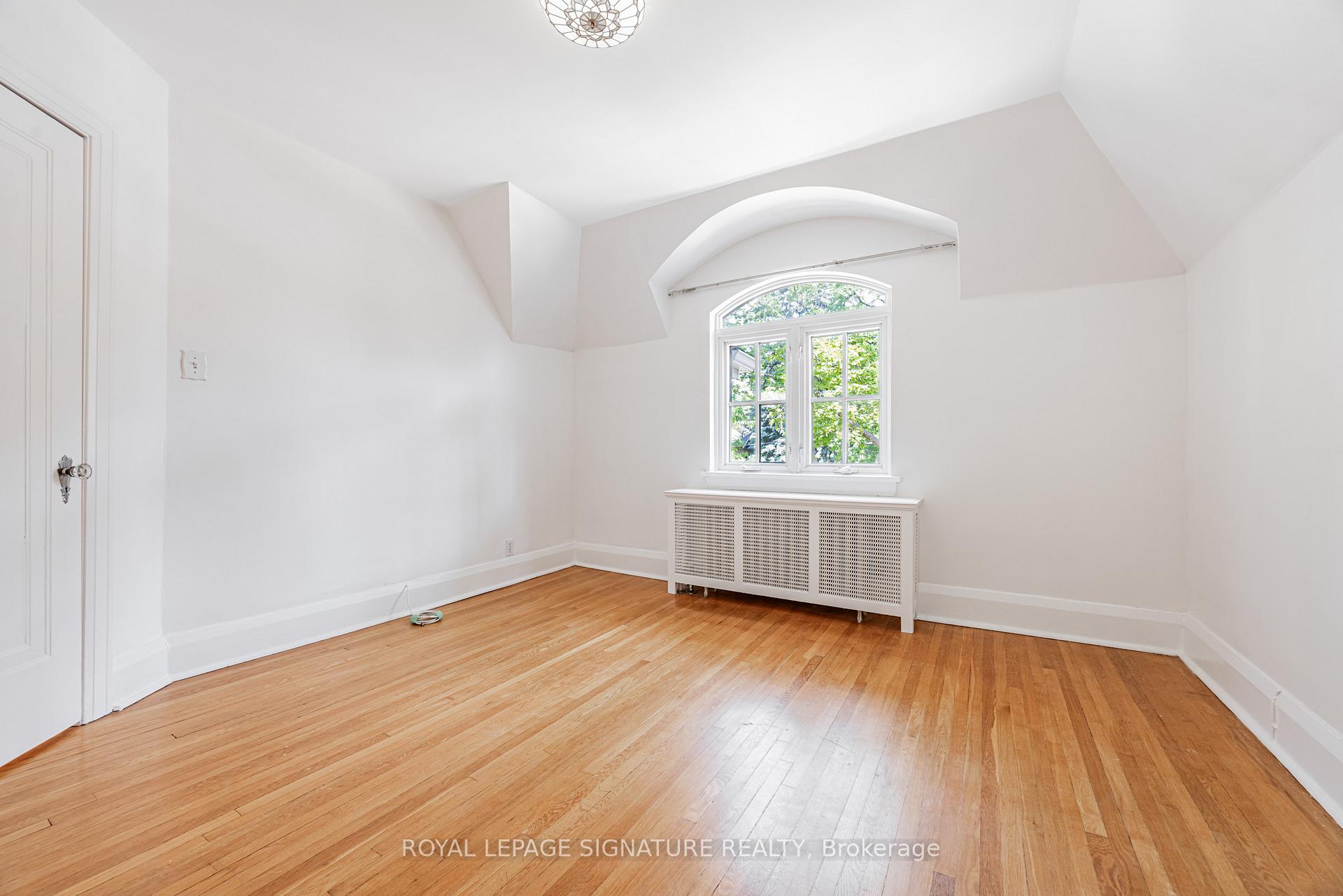 Photo 17 of 497 Castlefield Avenue, Toronto, Forest Hill North — HOMEH
