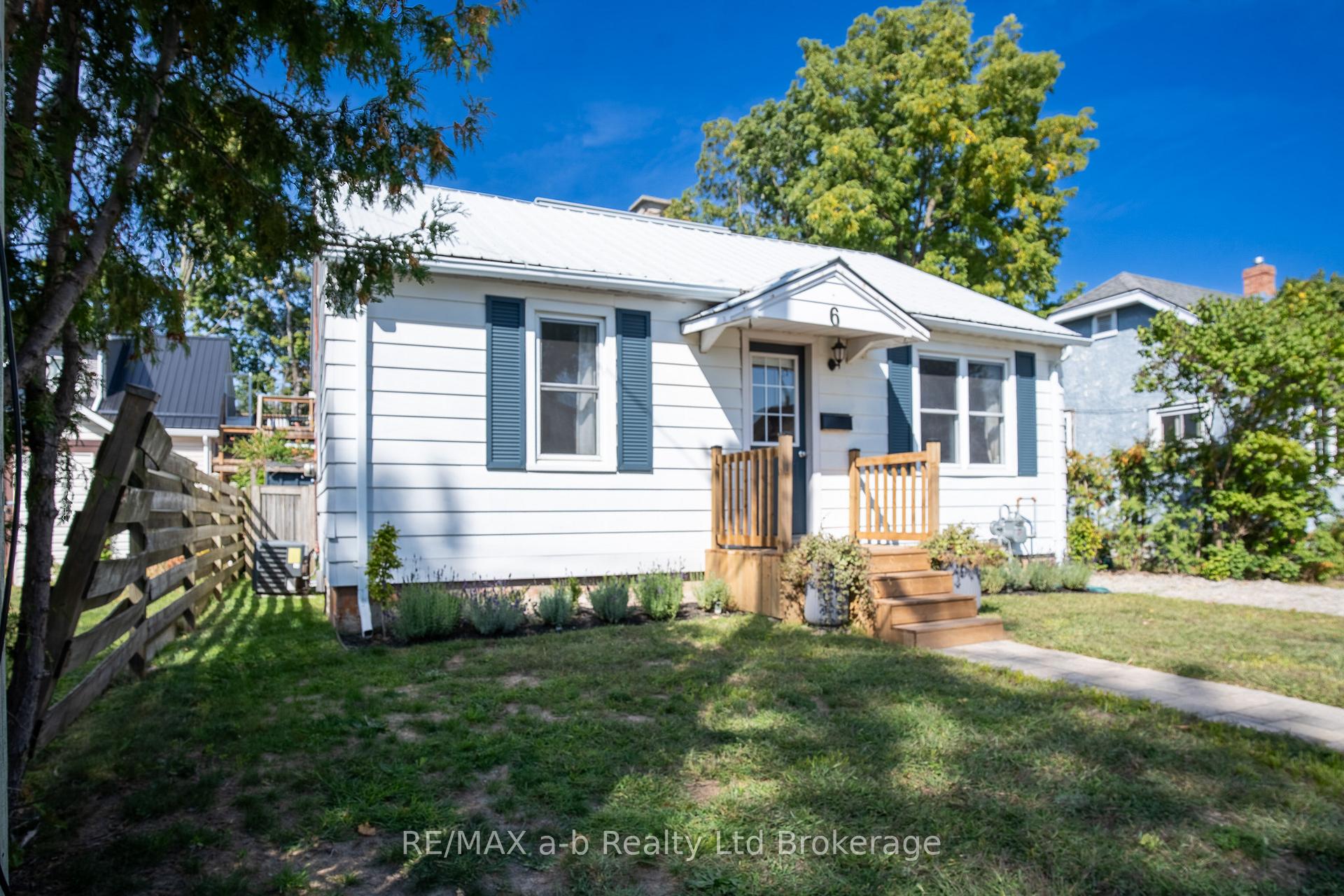 Photo 2 of 6 Rodgers Street, Tillsonburg — HOMEH