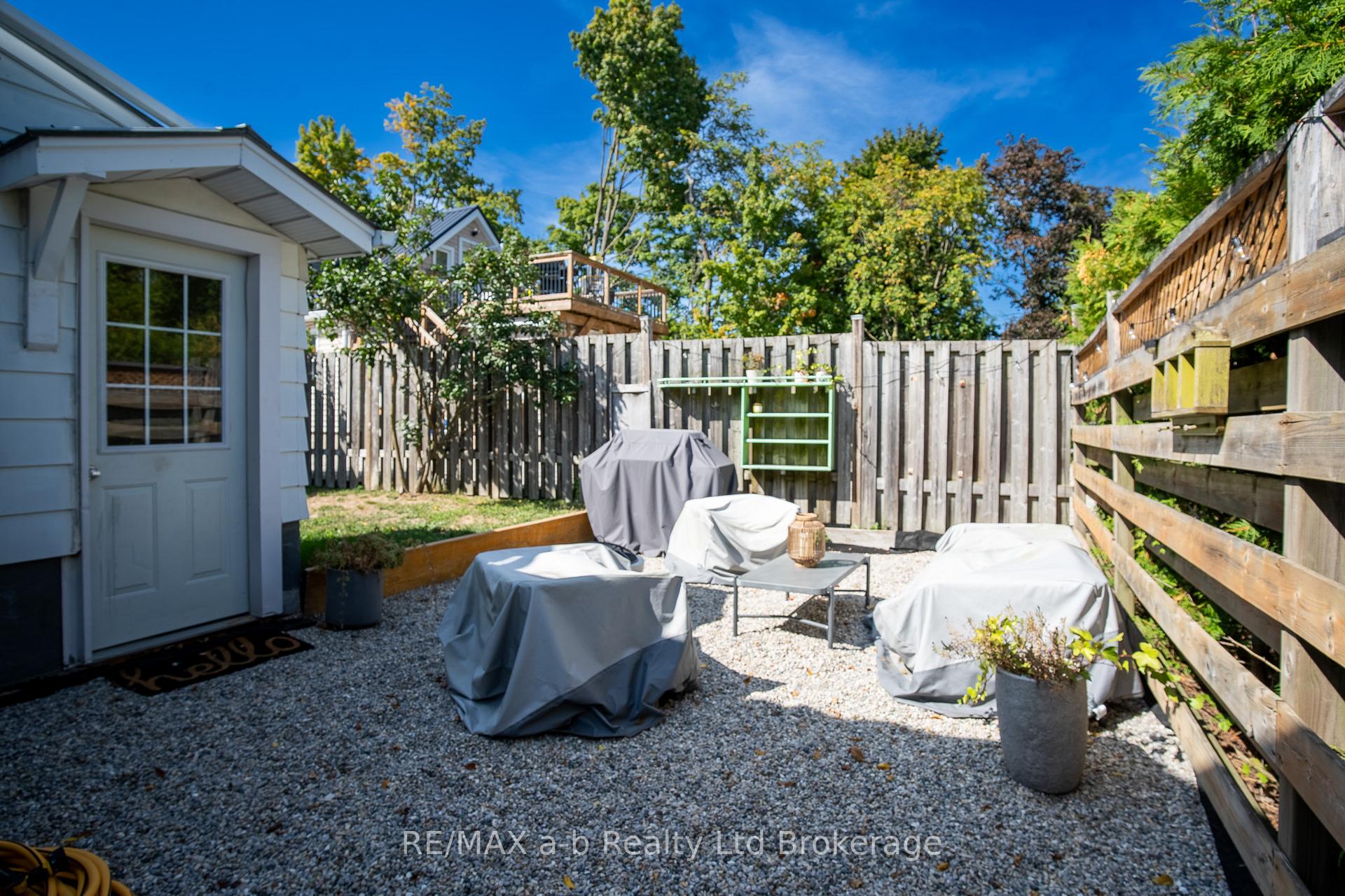 Photo 5 of 6 Rodgers Street, Tillsonburg — HOMEH