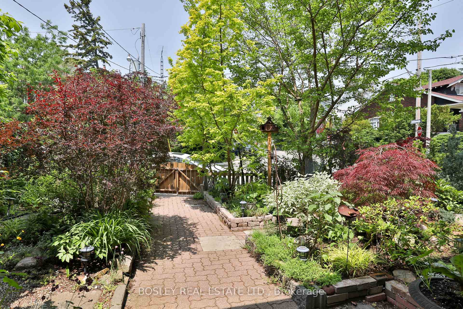 Photo 4 of 14 Beach View Crescent, Toronto, East End-Danforth — HOMEH
