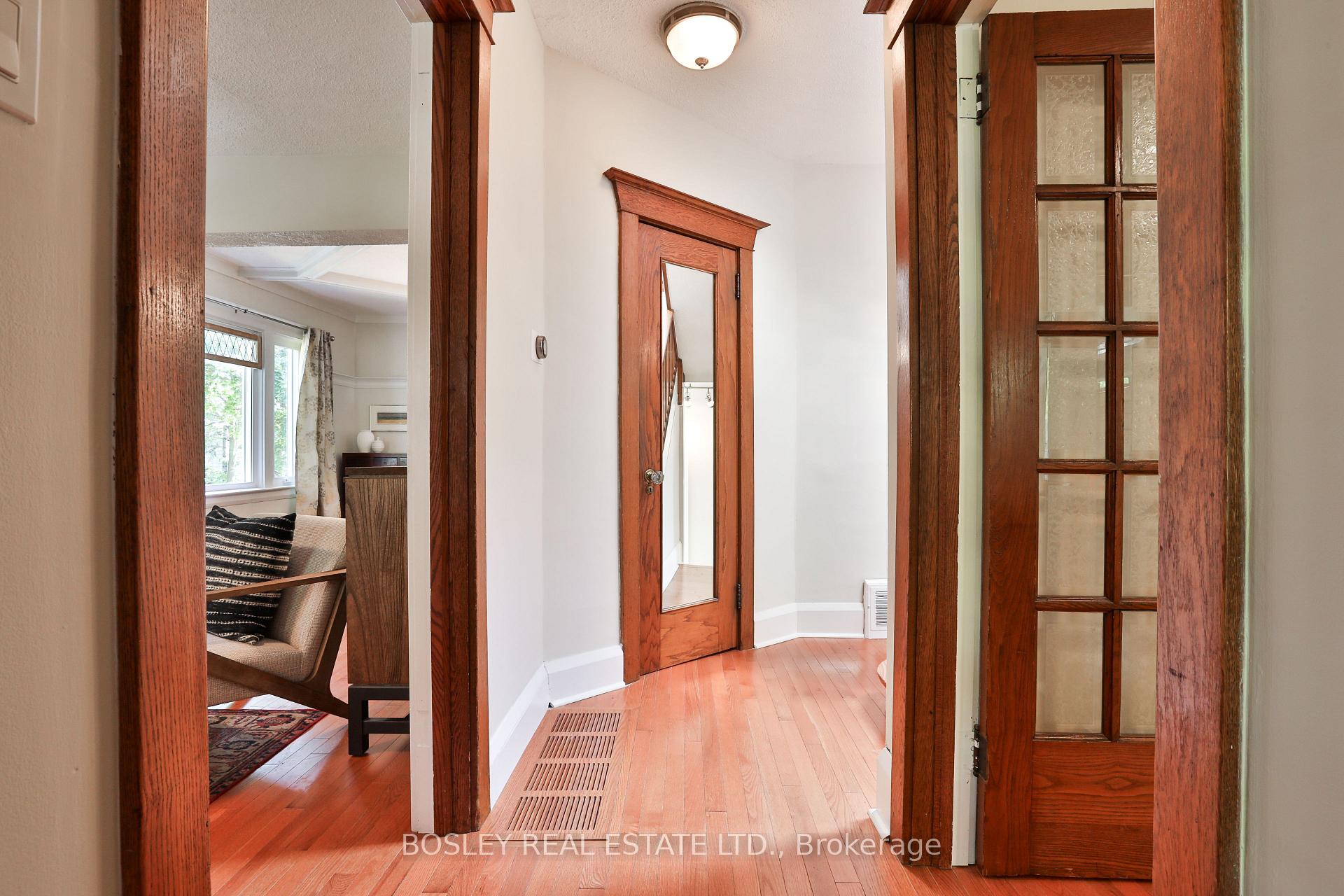 Photo 6 of 14 Beach View Crescent, Toronto, East End-Danforth — HOMEH