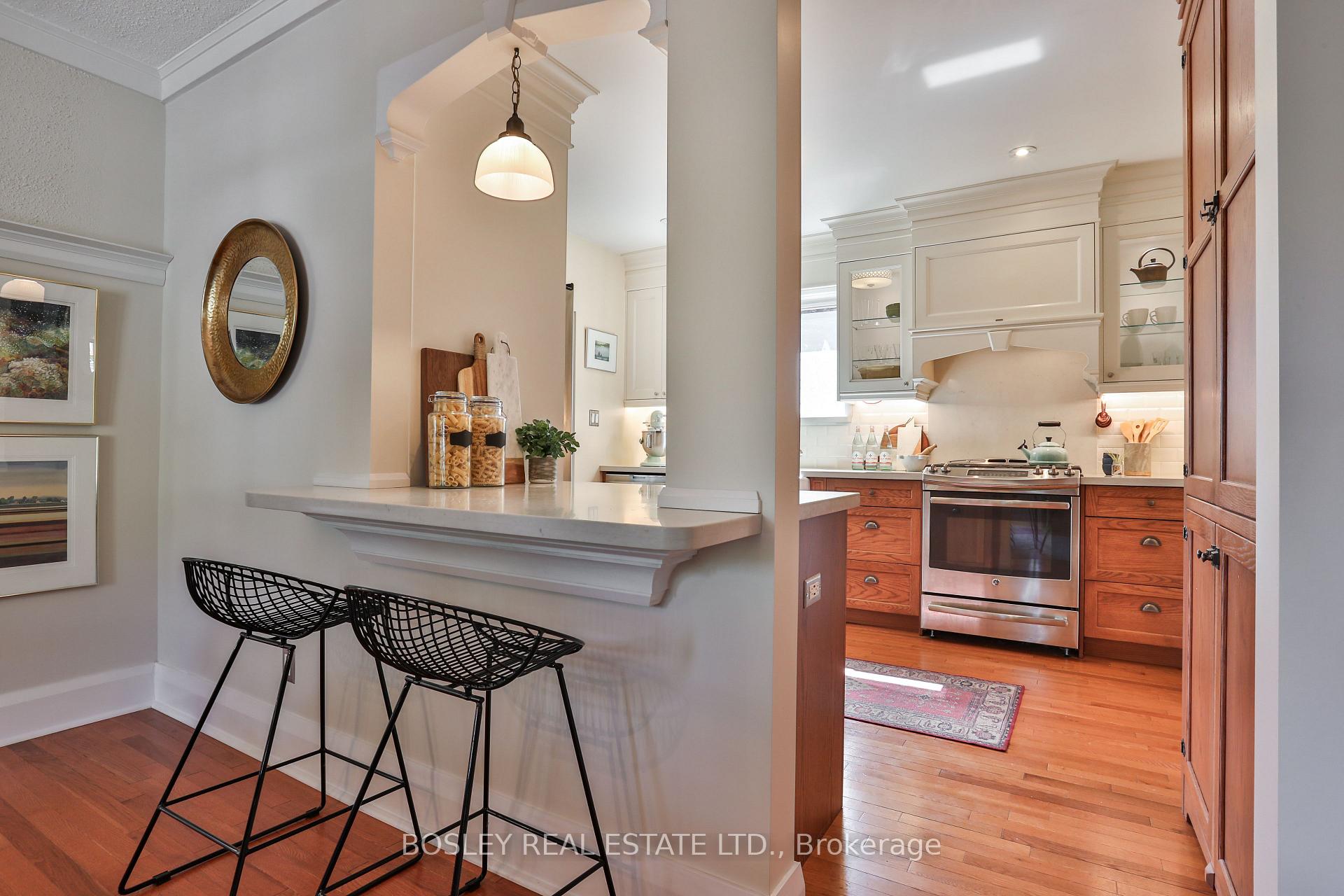 Photo 19 of 14 Beach View Crescent, Toronto, East End-Danforth — HOMEH