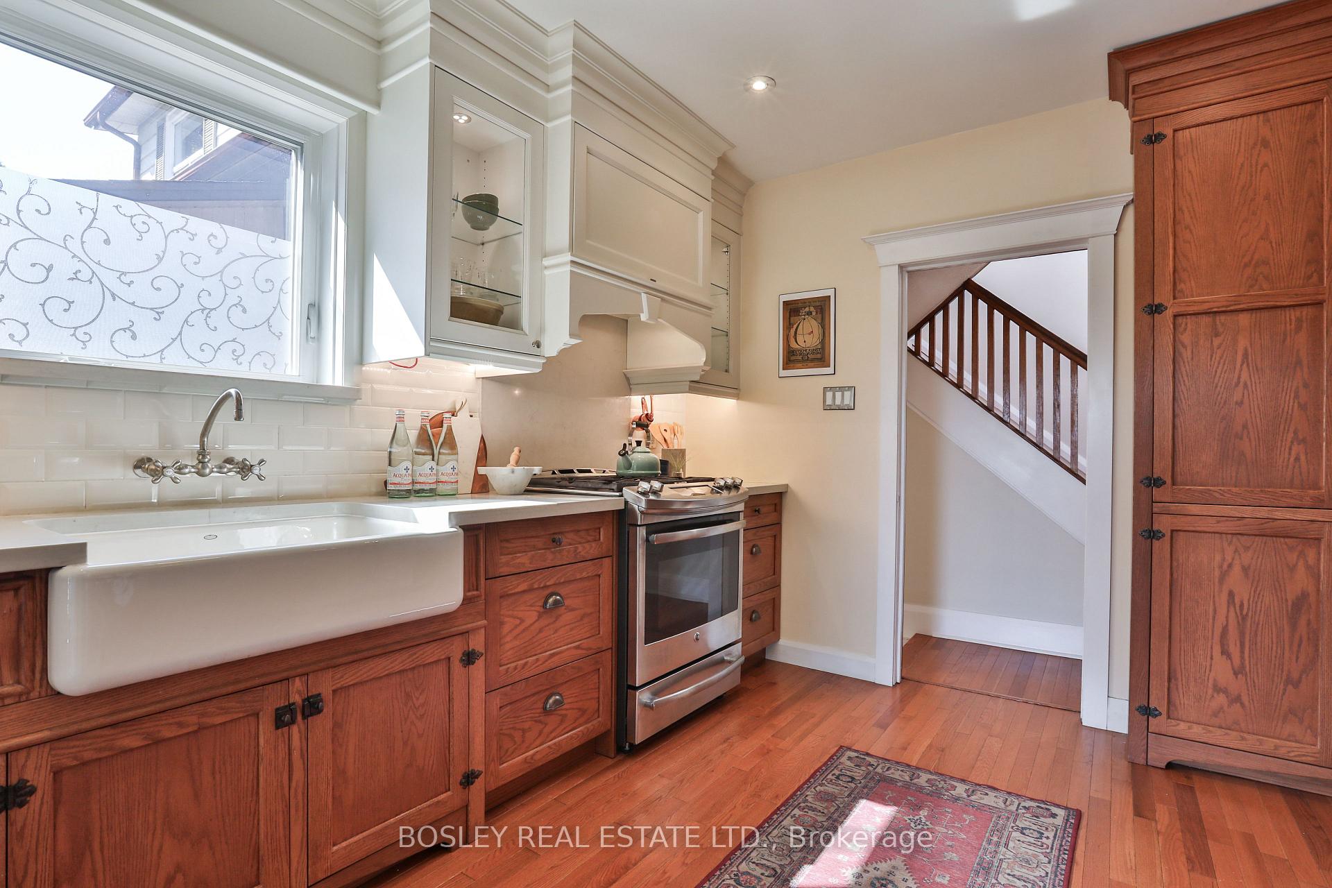 Photo 21 of 14 Beach View Crescent, Toronto, East End-Danforth — HOMEH