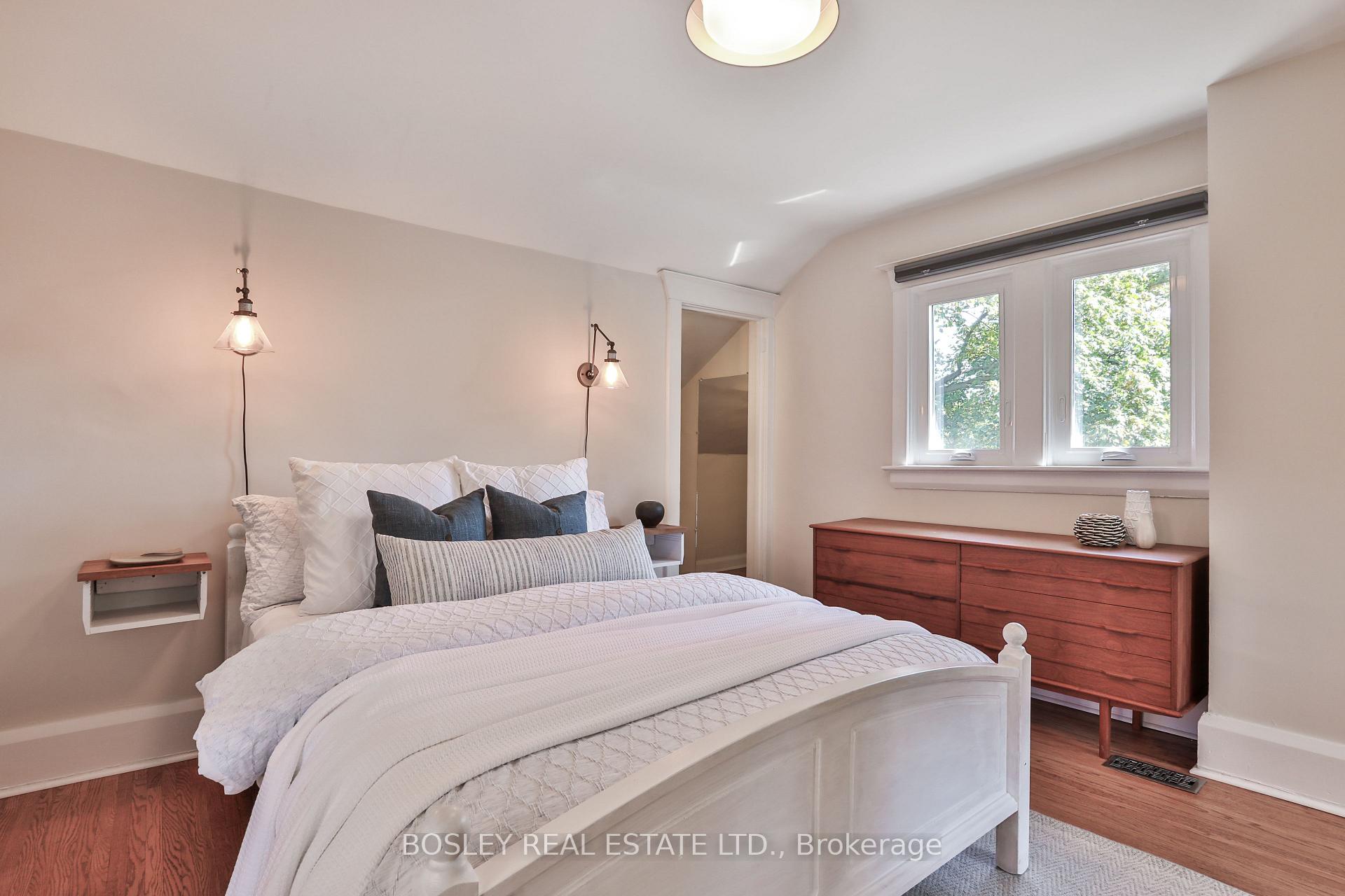 Photo 26 of 14 Beach View Crescent, Toronto, East End-Danforth — HOMEH