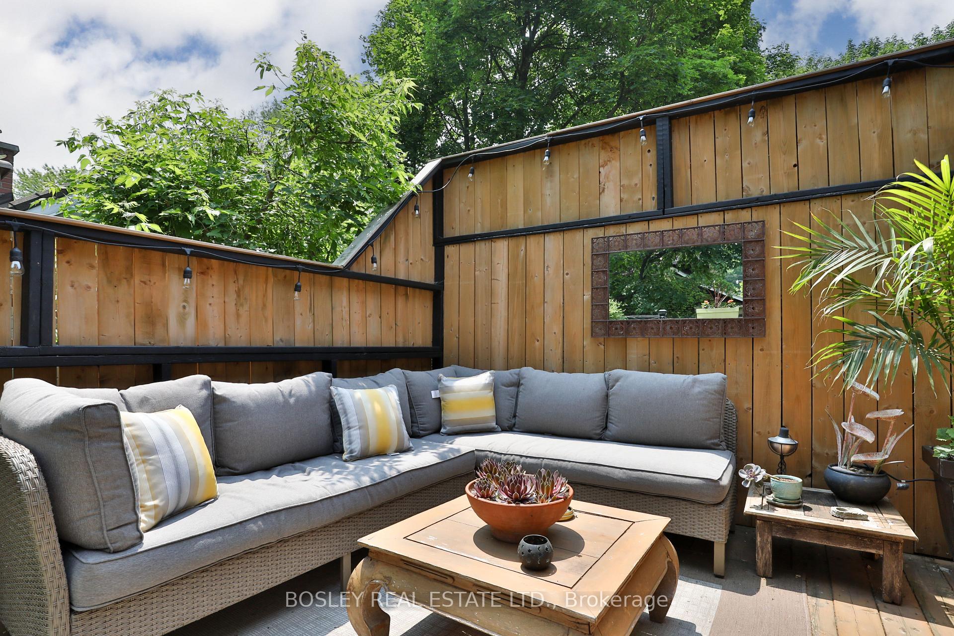 Photo 43 of 14 Beach View Crescent, Toronto, East End-Danforth — HOMEH
