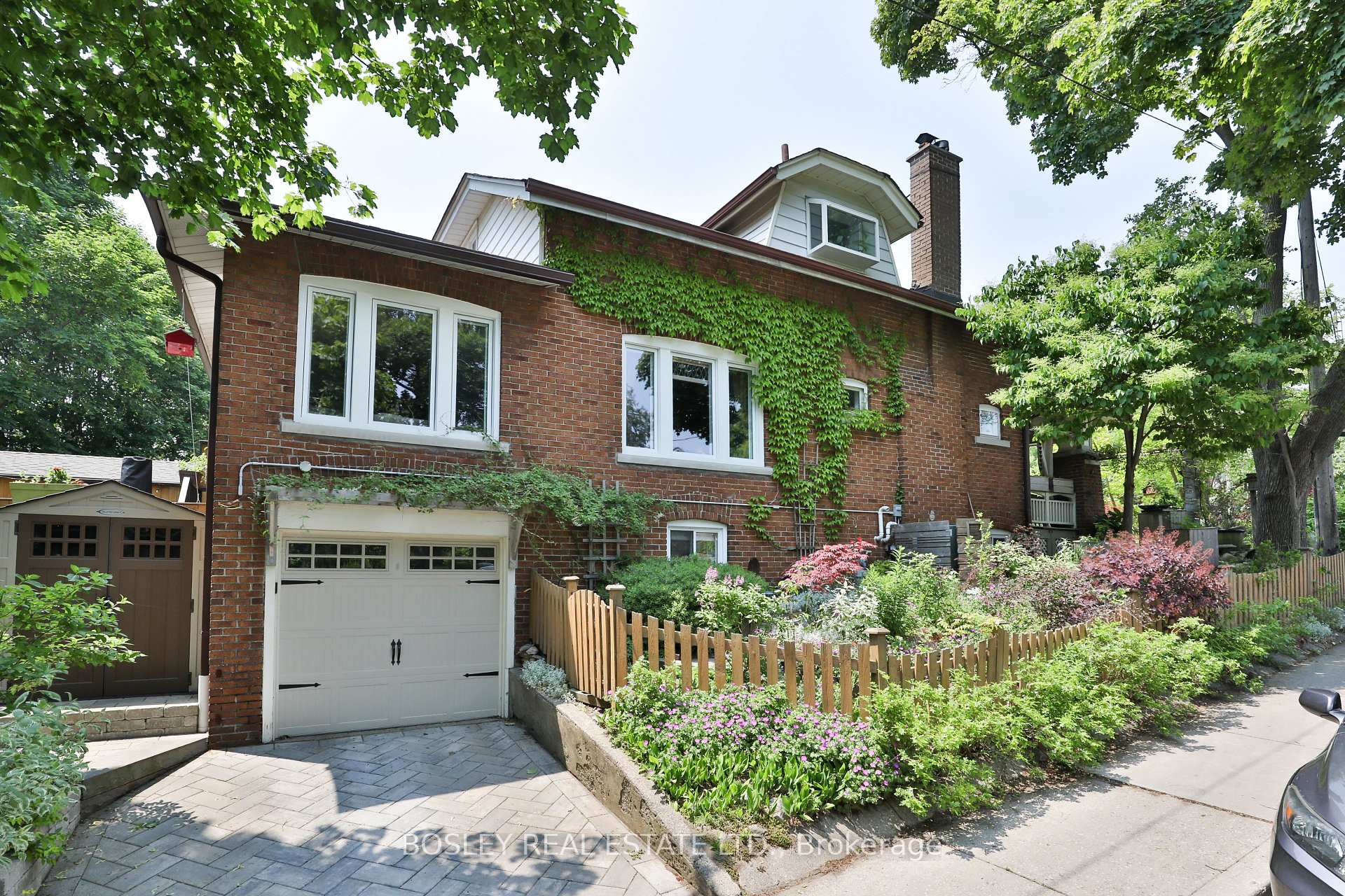 Photo 48 of 14 Beach View Crescent, Toronto, East End-Danforth — HOMEH