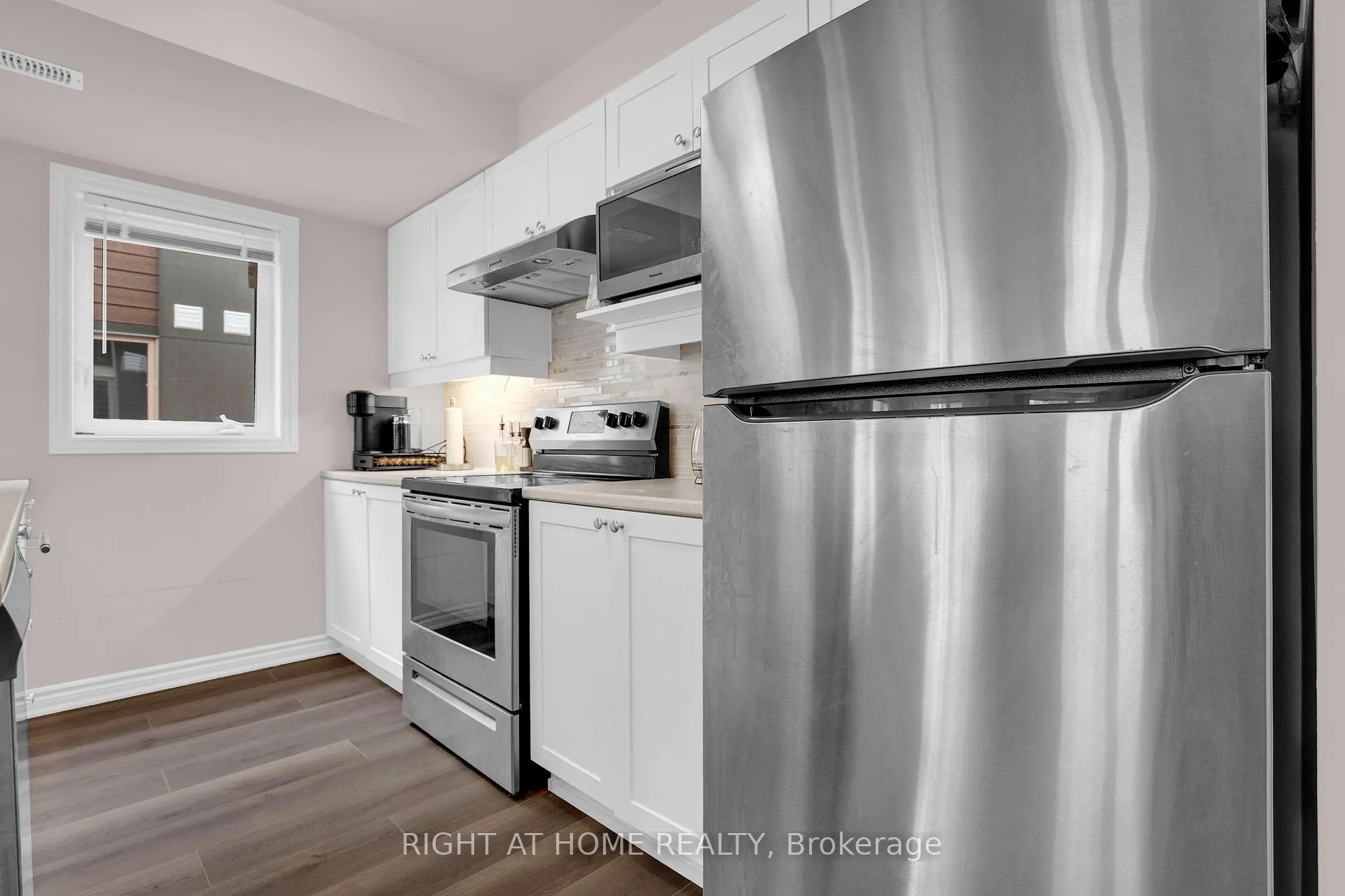 Photo 16 of 127 Anthracite Private, Ottawa, Barrhaven - Heritage Park — HOMEH
