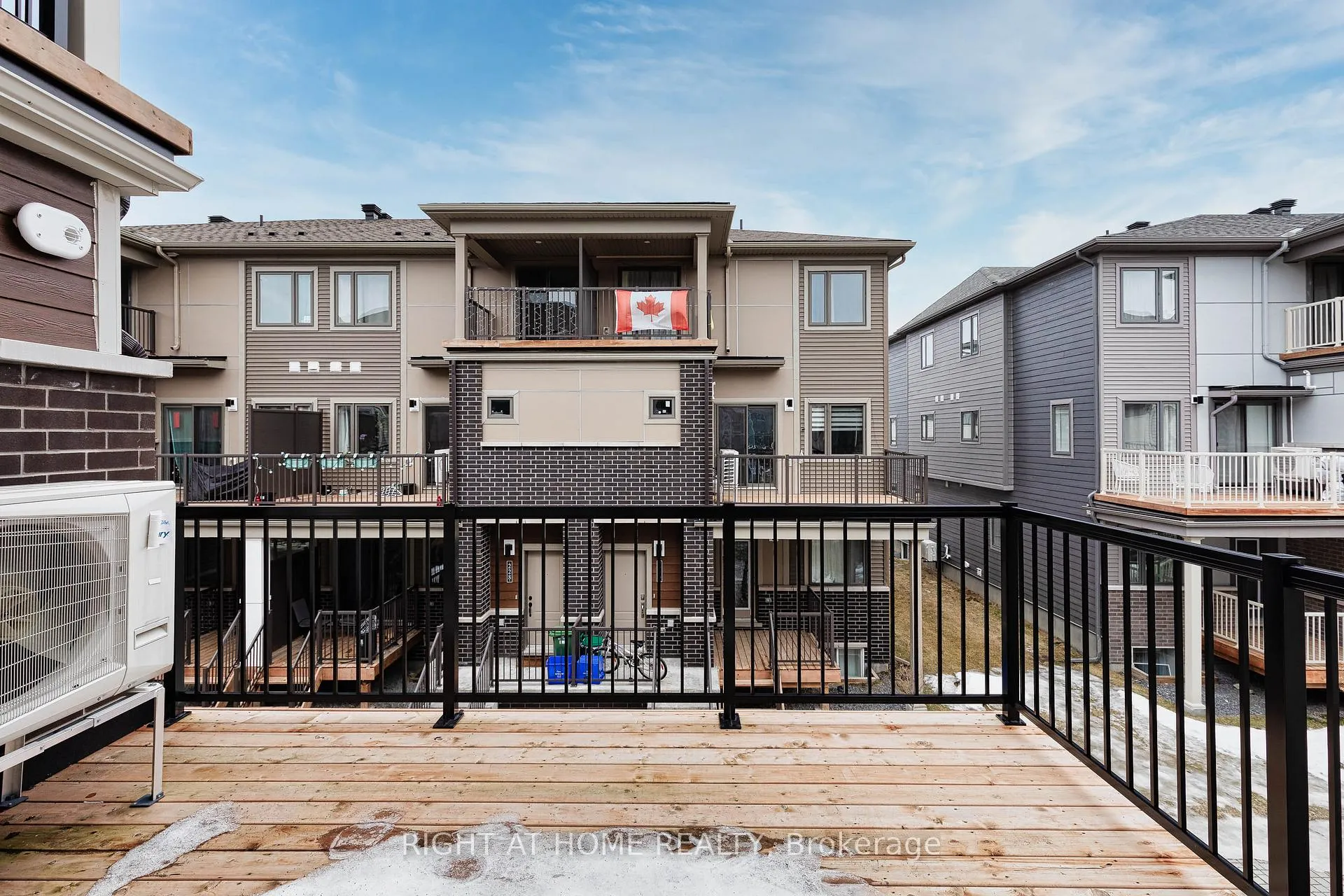 Photo 19 of 127 Anthracite Private, Ottawa, Barrhaven - Heritage Park — HOMEH