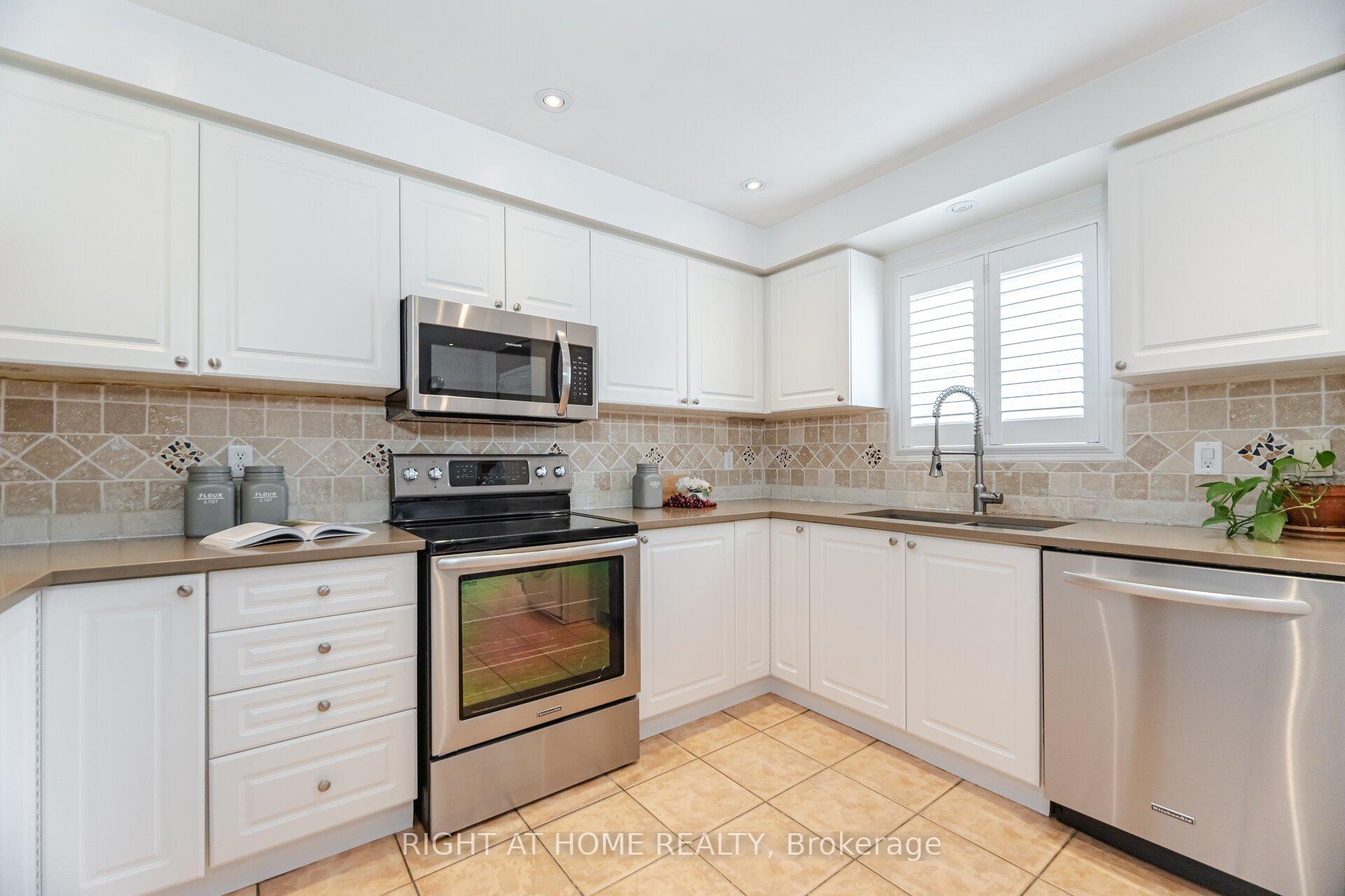 Photo 15 of 41 Acores Avenue, Toronto, Wychwood — HOMEH