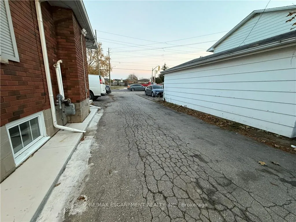 Photo 2 of Unit 2, 115 Green Road, Hamilton, Stoney Creek — HOMEH