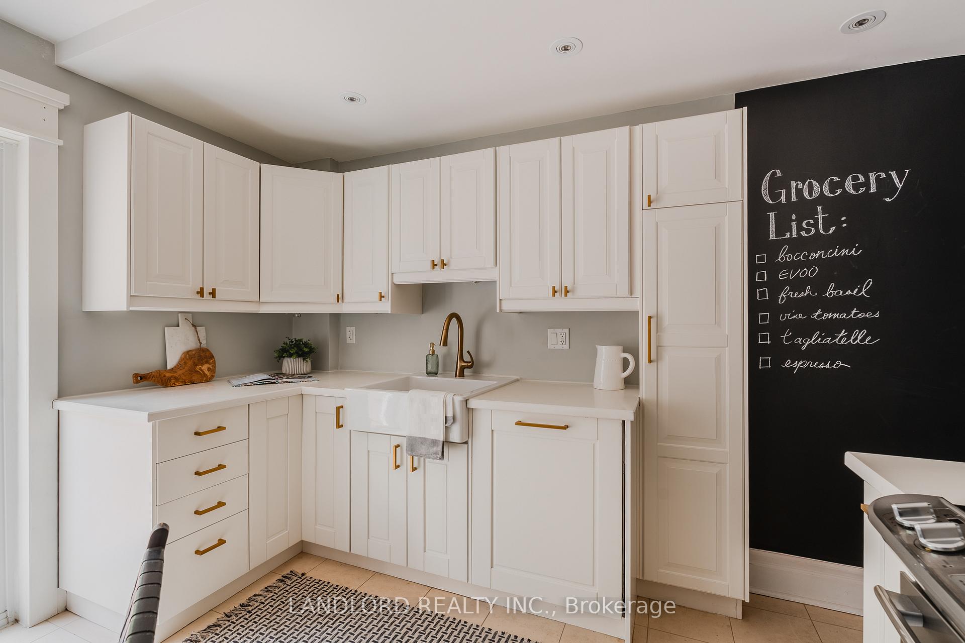 Photo 4 of 155 Golfview Avenue, Toronto, East End-Danforth — HOMEH