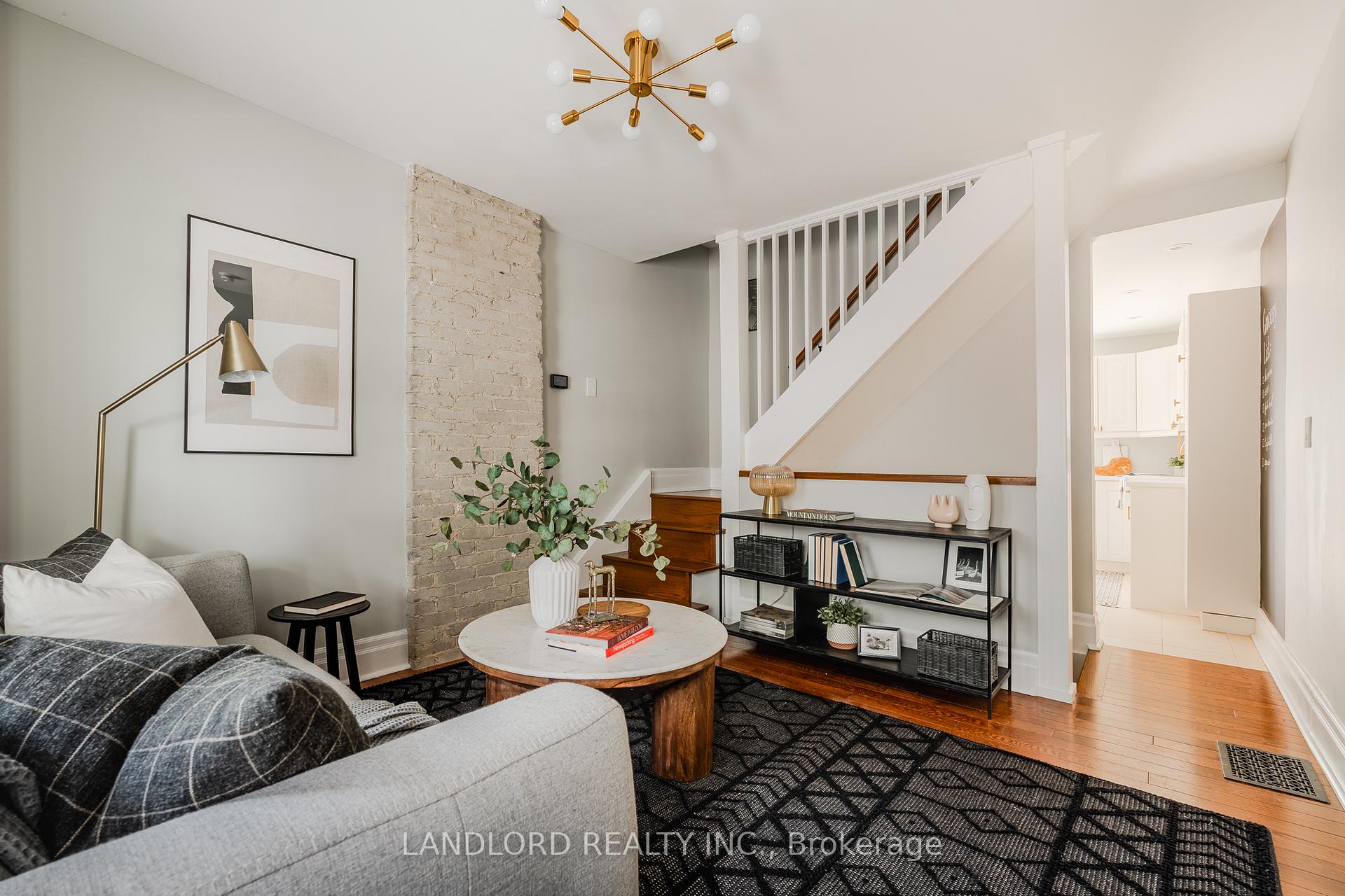 Photo 8 of 155 Golfview Avenue, Toronto, East End-Danforth — HOMEH