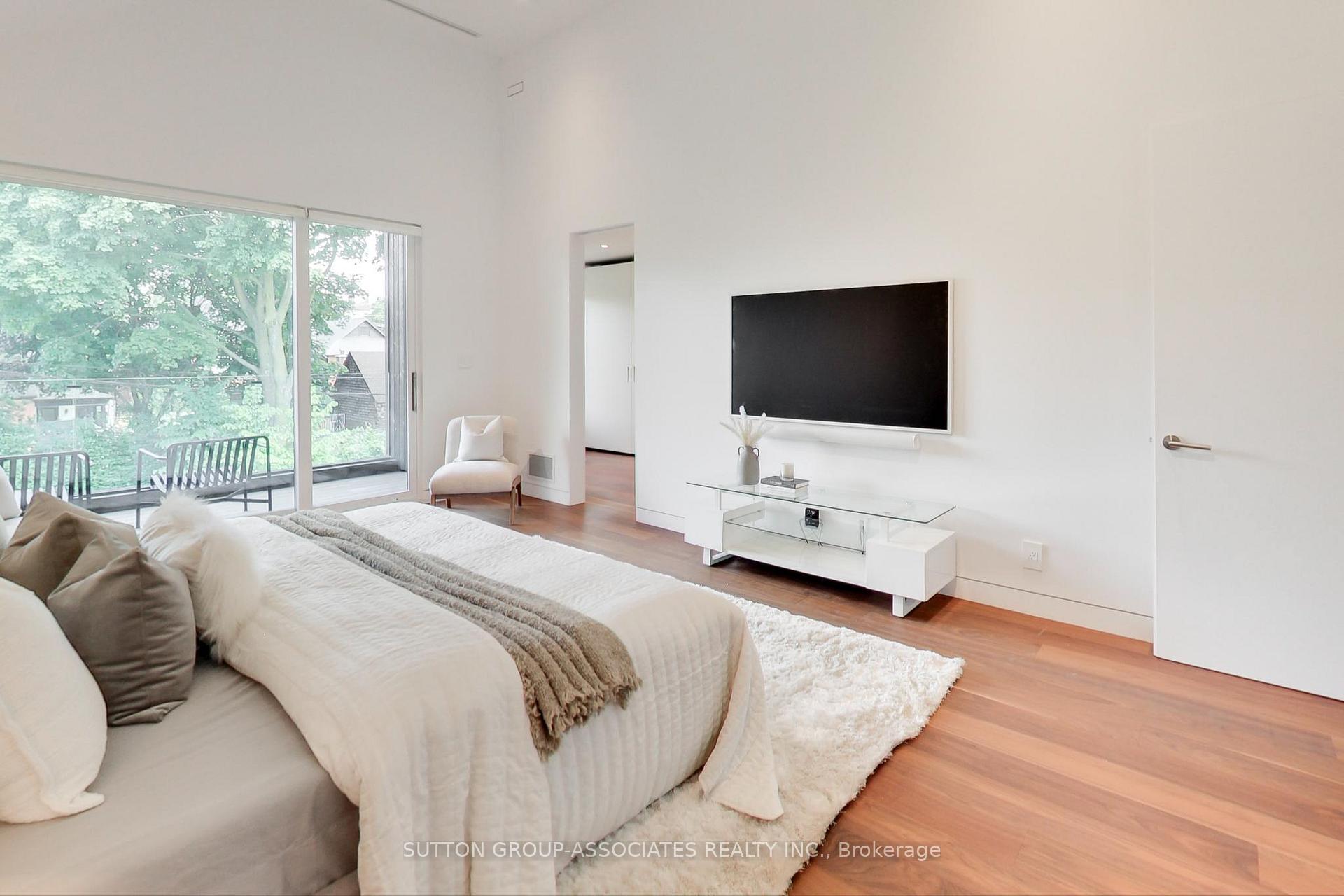 Photo 37 of 83 Pinewood Avenue, Toronto, Humewood-Cedarvale — HOMEH