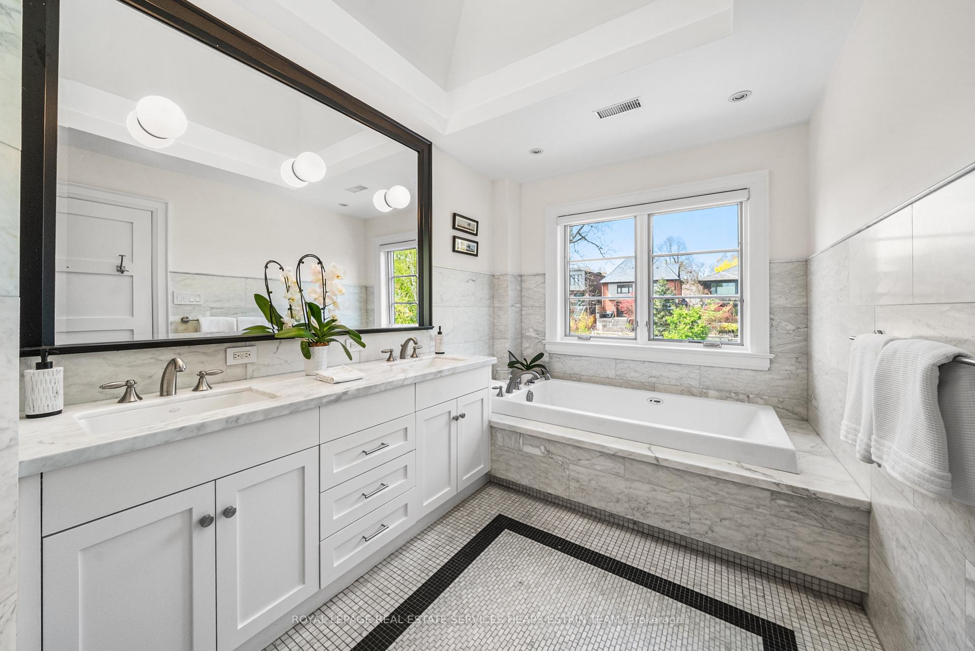 Photo 23 of 112 Glencairn Avenue, Toronto, Lawrence Park South — HOMEH