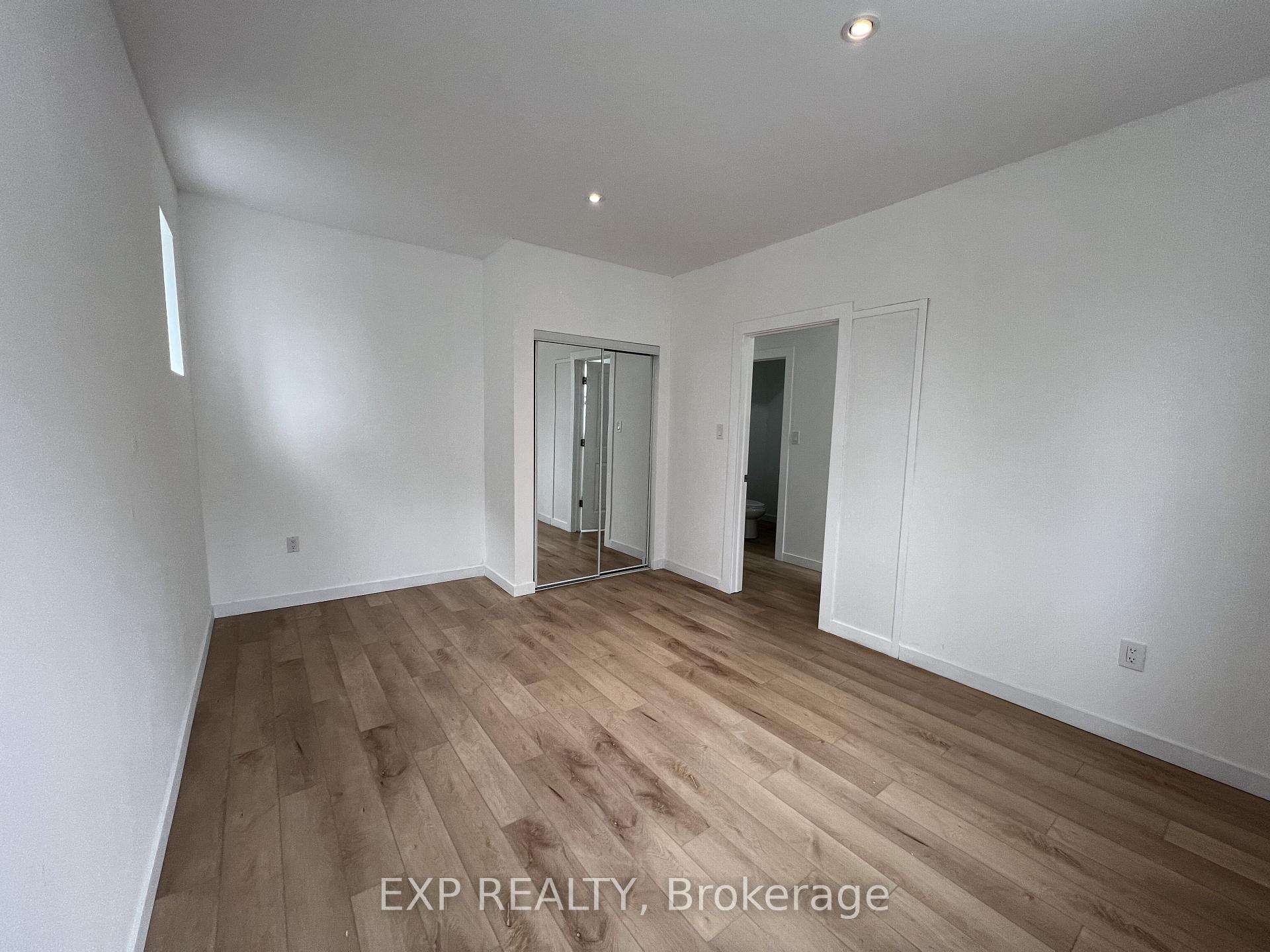 Front of Unit 1DL, 100 Greensides Avenue